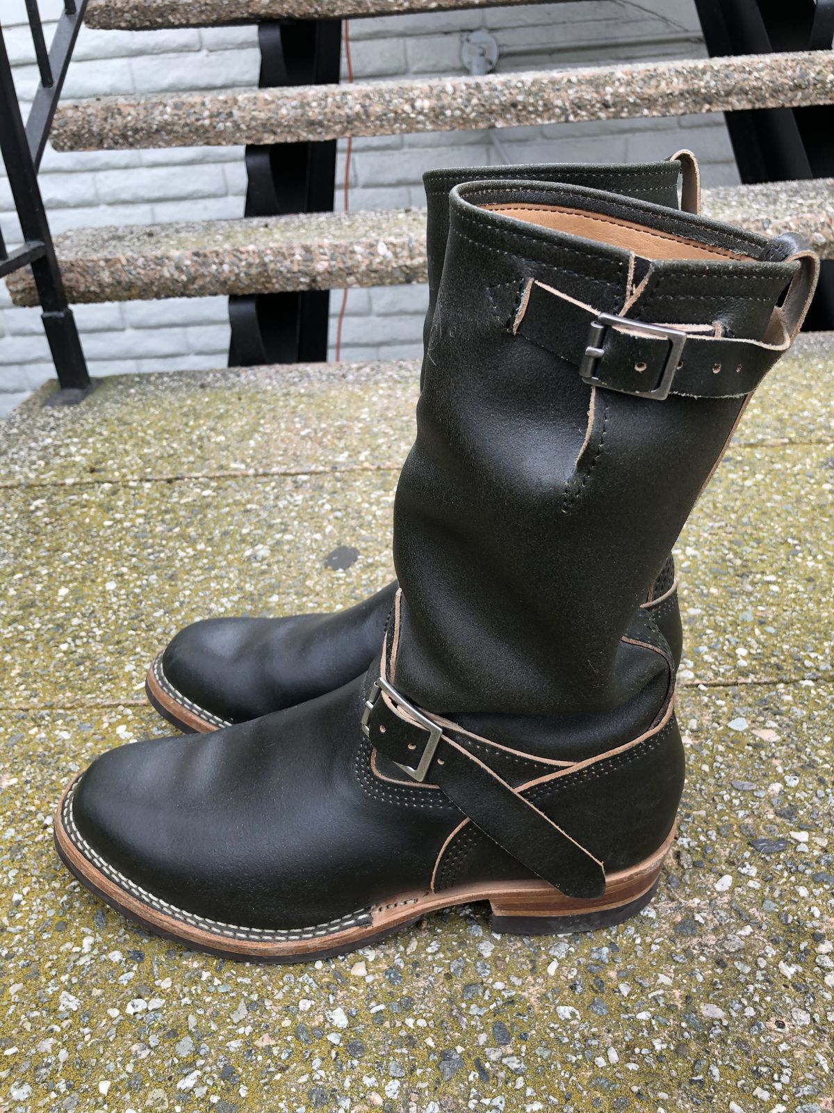 Photo by patinathunderdome on December 4, 2021 of the Wesco Mister Lou in Horween Olive Waxed Flesh.