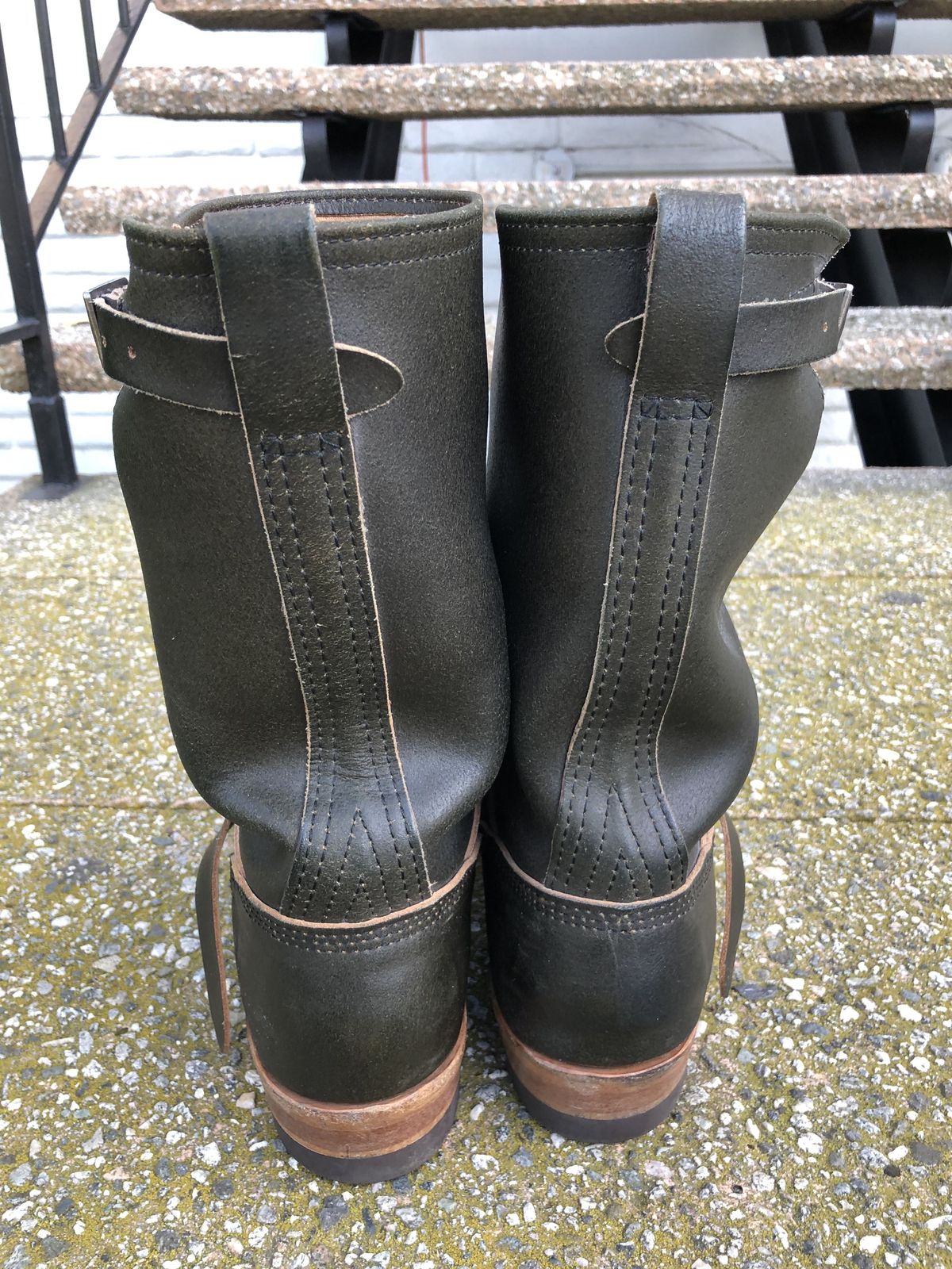 Photo by patinathunderdome on January 4, 2022 of the Wesco Mister Lou in Horween Olive Waxed Flesh.
