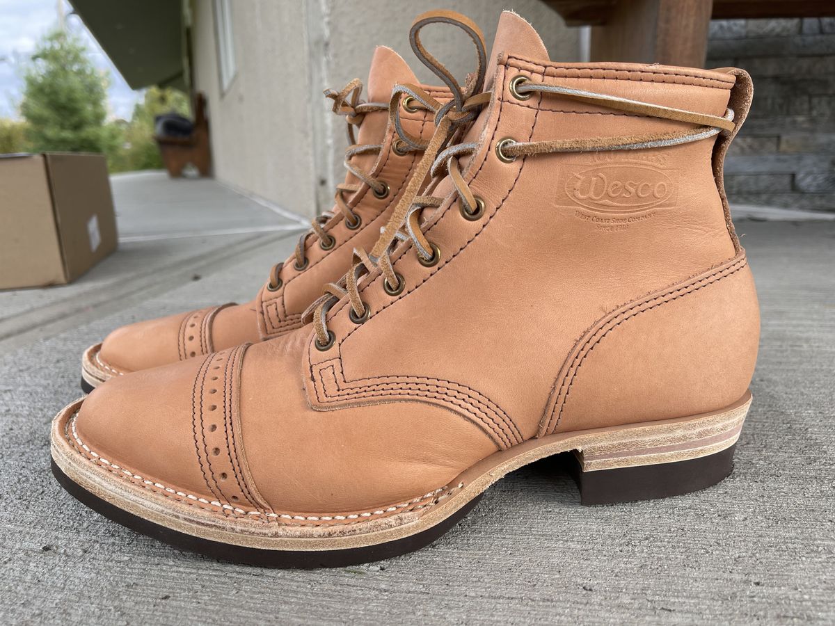 Photo by patinathunderdome on September 30, 2021 of the Wesco Hendrik in Horween Natural Essex.