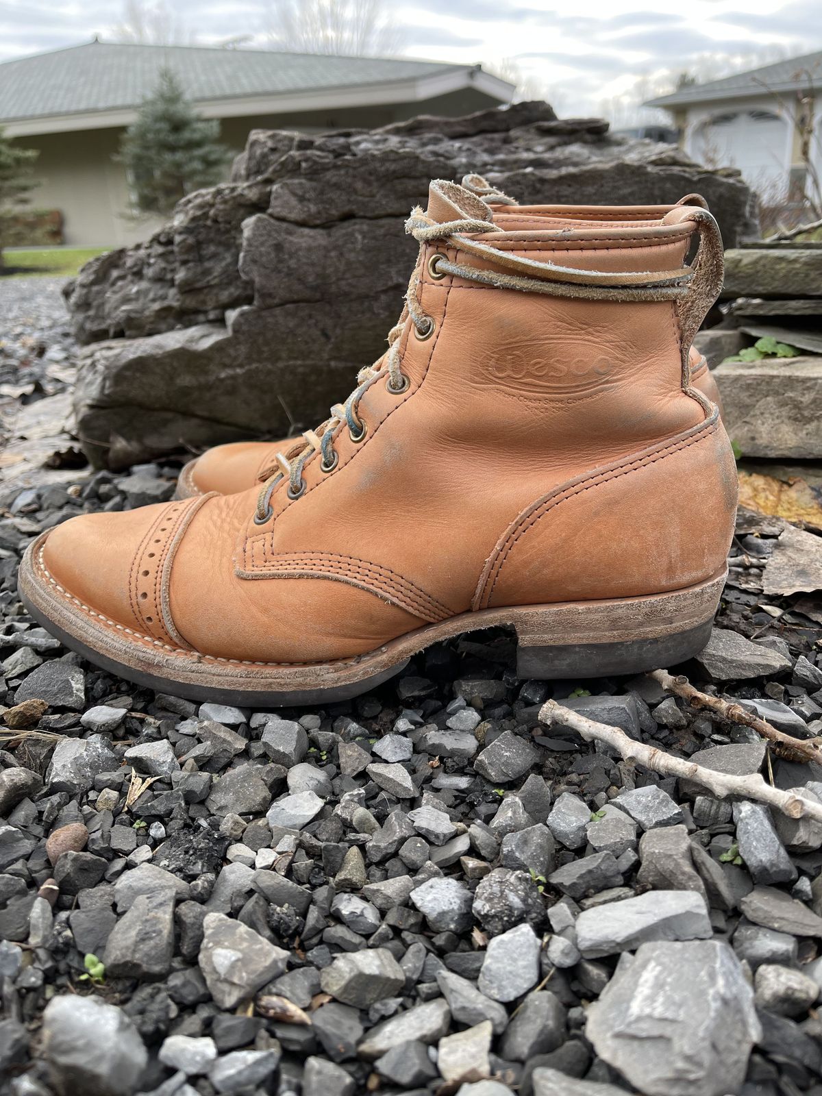 Photo by patinathunderdome on December 4, 2021 of the Wesco Hendrik in Horween Natural Essex.