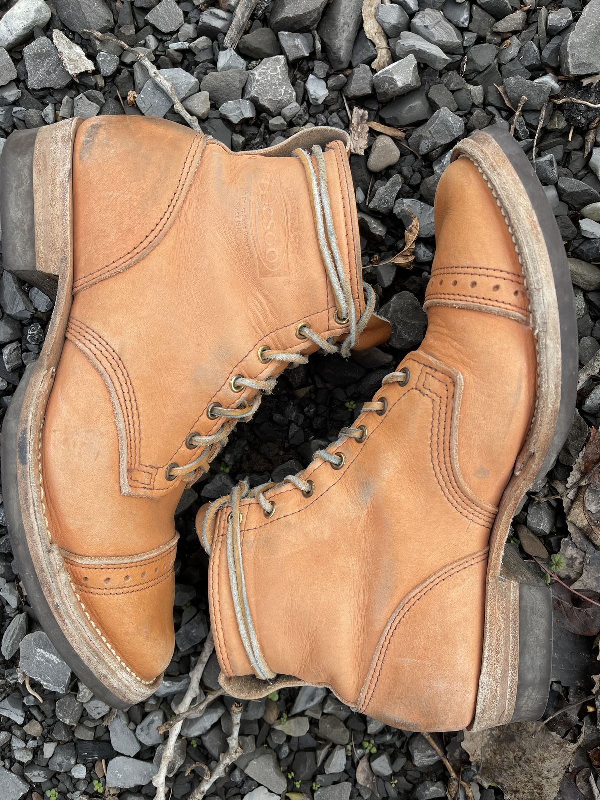 Photo by patinathunderdome on December 4, 2021 of the Wesco Hendrik in Horween Natural Essex.