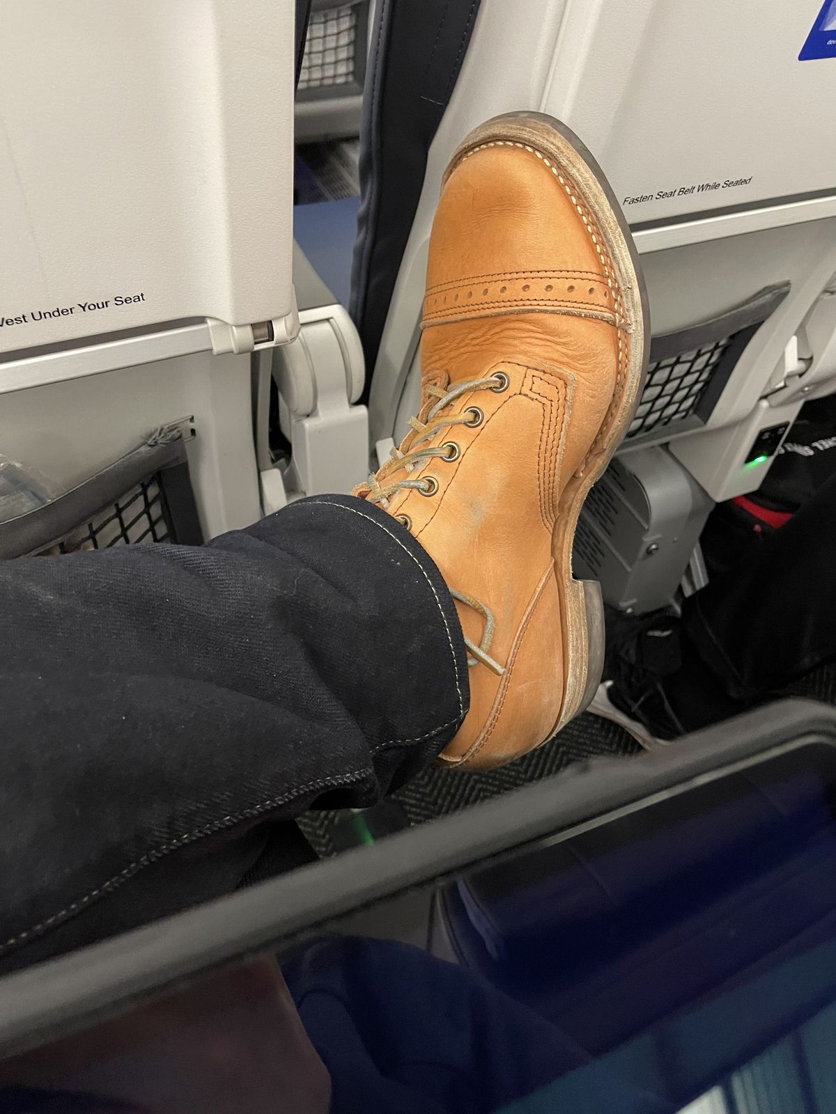 Photo by patinathunderdome on December 4, 2021 of the Wesco Hendrik in Horween Natural Essex.