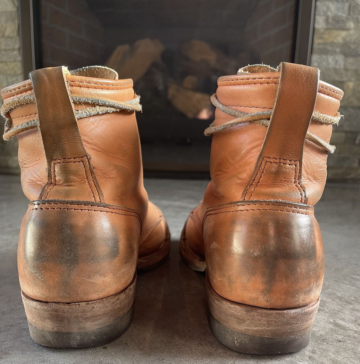 Photo by patinathunderdome on February 2, 2022 of the Wesco Hendrik in Horween Natural Essex.