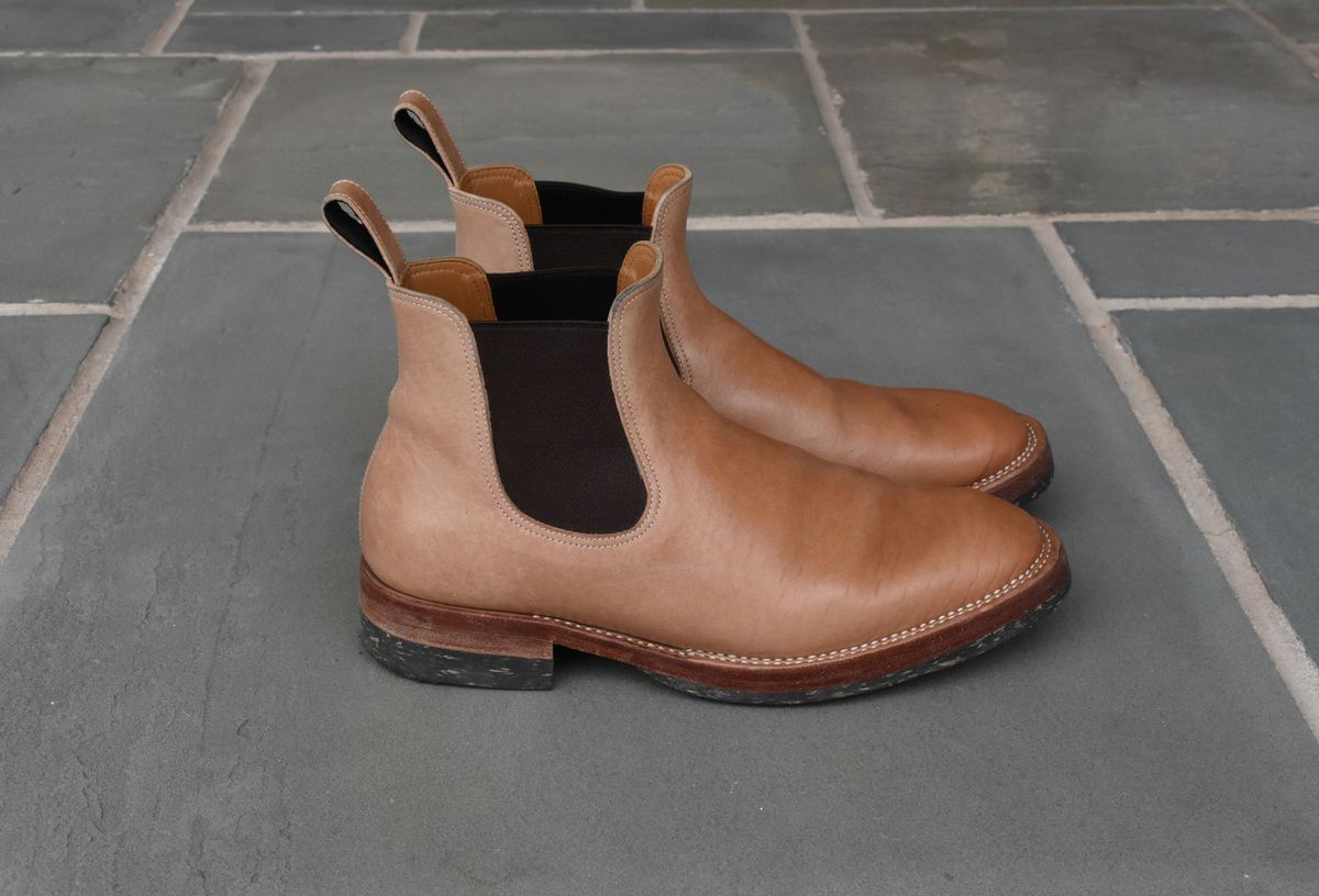 Photo by patinathunderdome on January 4, 2022 of the Benzein The Seventh Chelsea Boot in Shinki Natural Oiled Horsebutt.