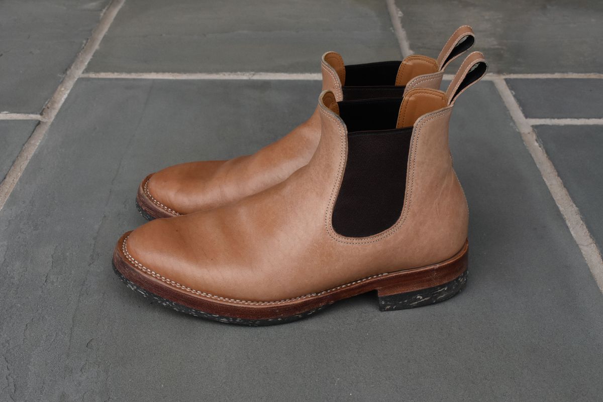 Photo by patinathunderdome on January 4, 2022 of the Benzein The Seventh Chelsea Boot in Shinki Natural Oiled Horsebutt.