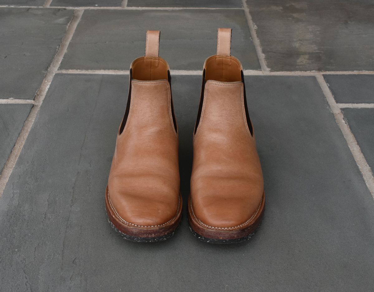 Photo by patinathunderdome on January 4, 2022 of the Benzein The Seventh Chelsea Boot in Shinki Natural Oiled Horsebutt.