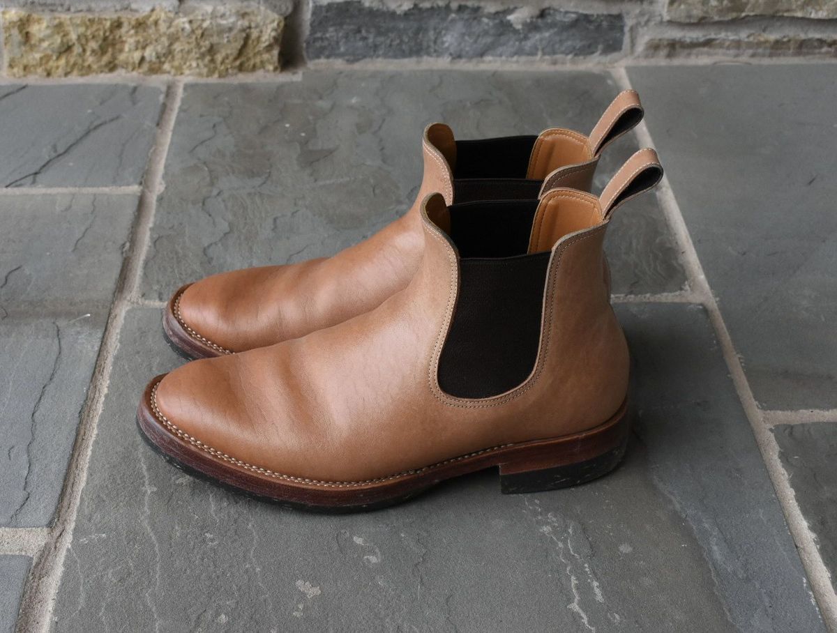 Photo by patinathunderdome on March 4, 2022 of the Benzein The Seventh Chelsea Boot in Shinki Natural Oiled Horsebutt.