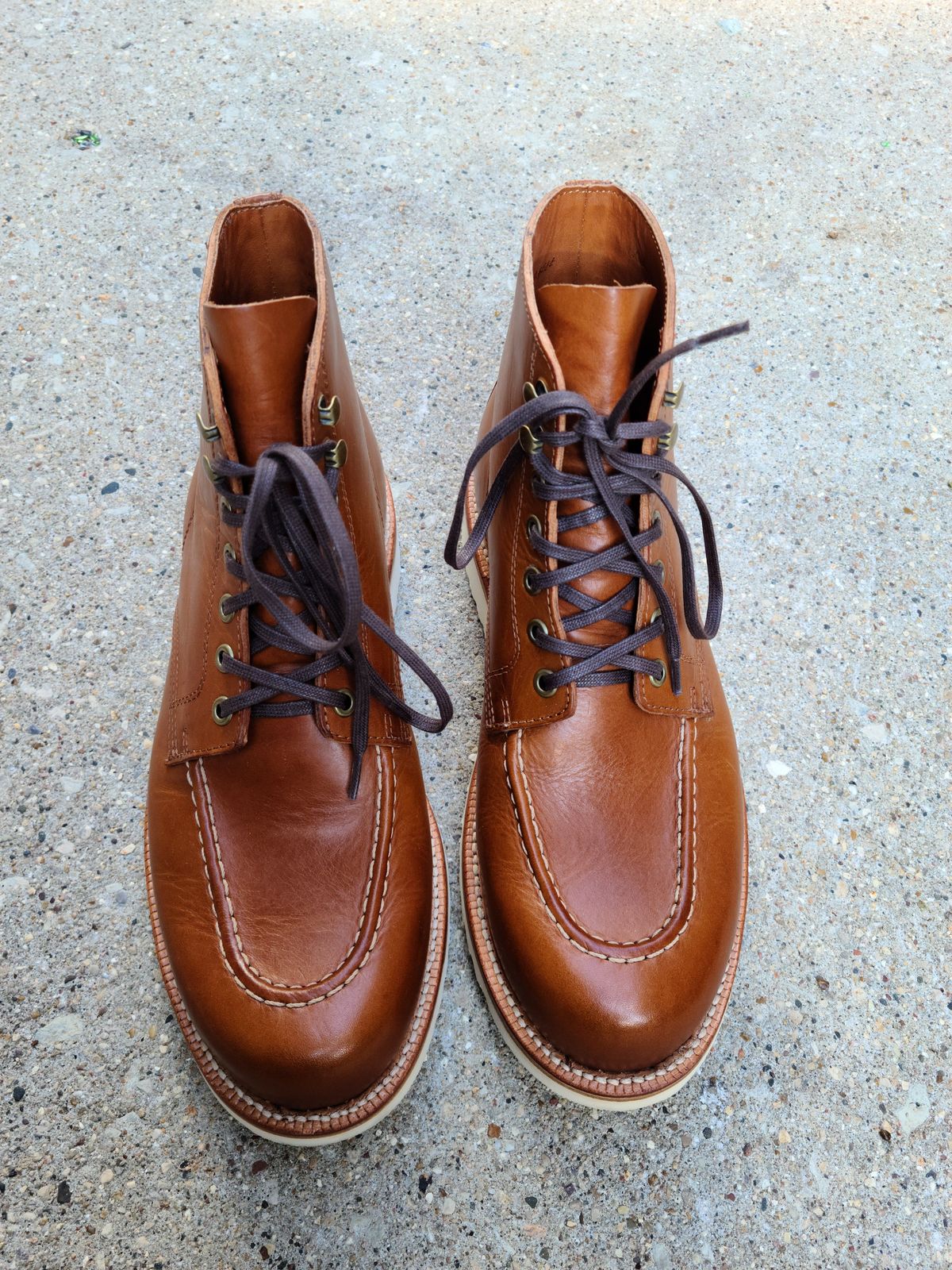Photo by patinathunderdome on November 1, 2021 of the Grant Stone Brass Boot in Badalassi Carlo Saddle Tan Minerva.