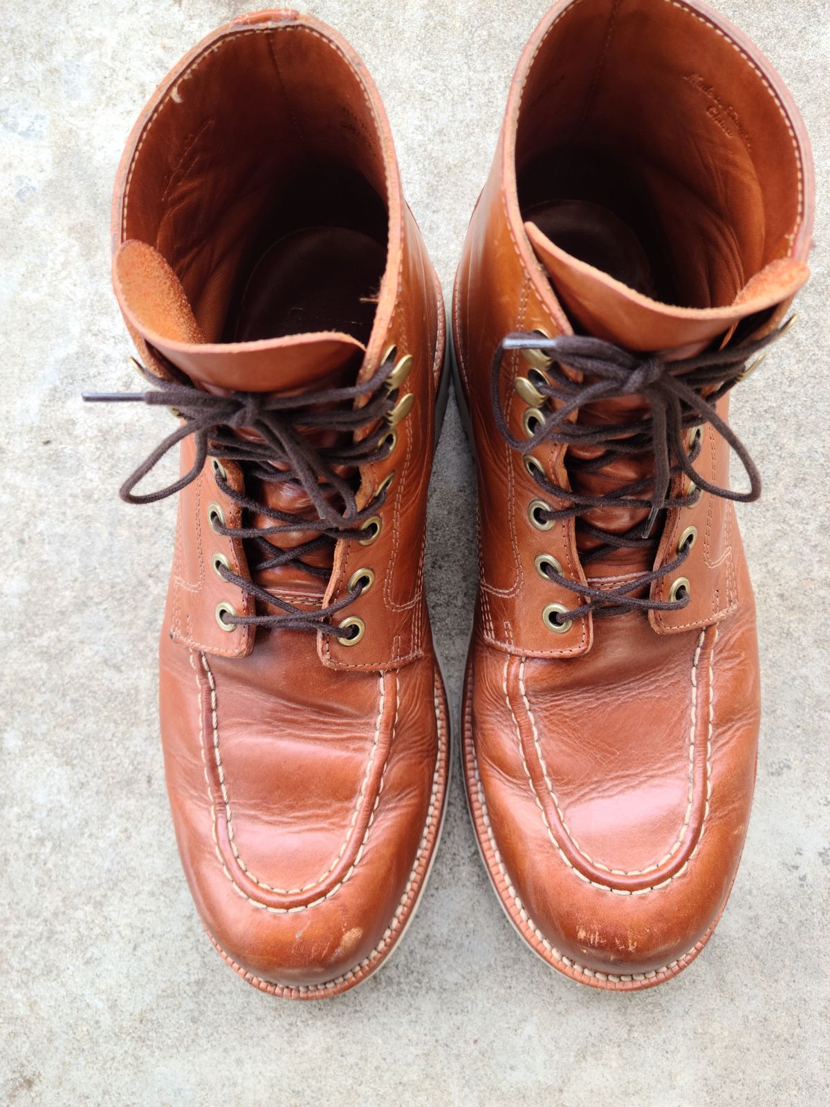 Photo by patinathunderdome on January 4, 2022 of the Grant Stone Brass Boot in Badalassi Carlo Saddle Tan Minerva.