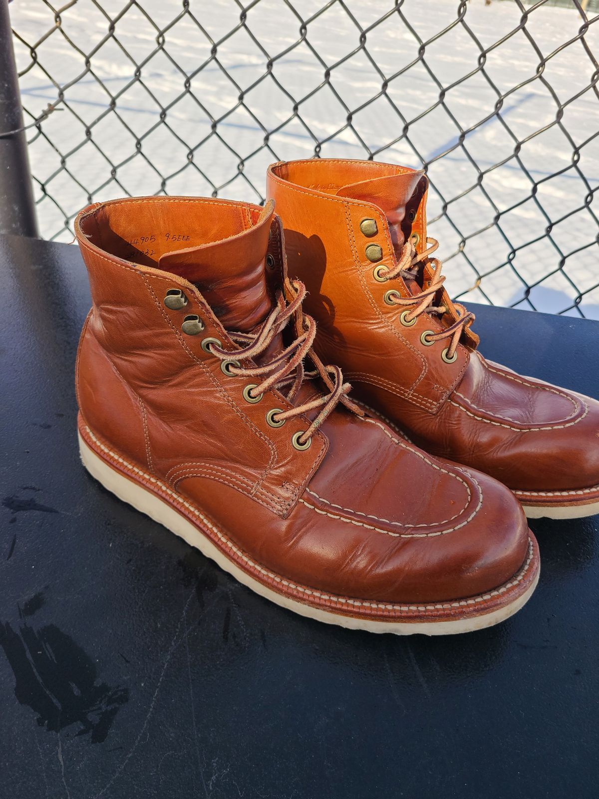 Photo by patinathunderdome on February 5, 2022 of the Grant Stone Brass Boot in Badalassi Carlo Saddle Tan Minerva.