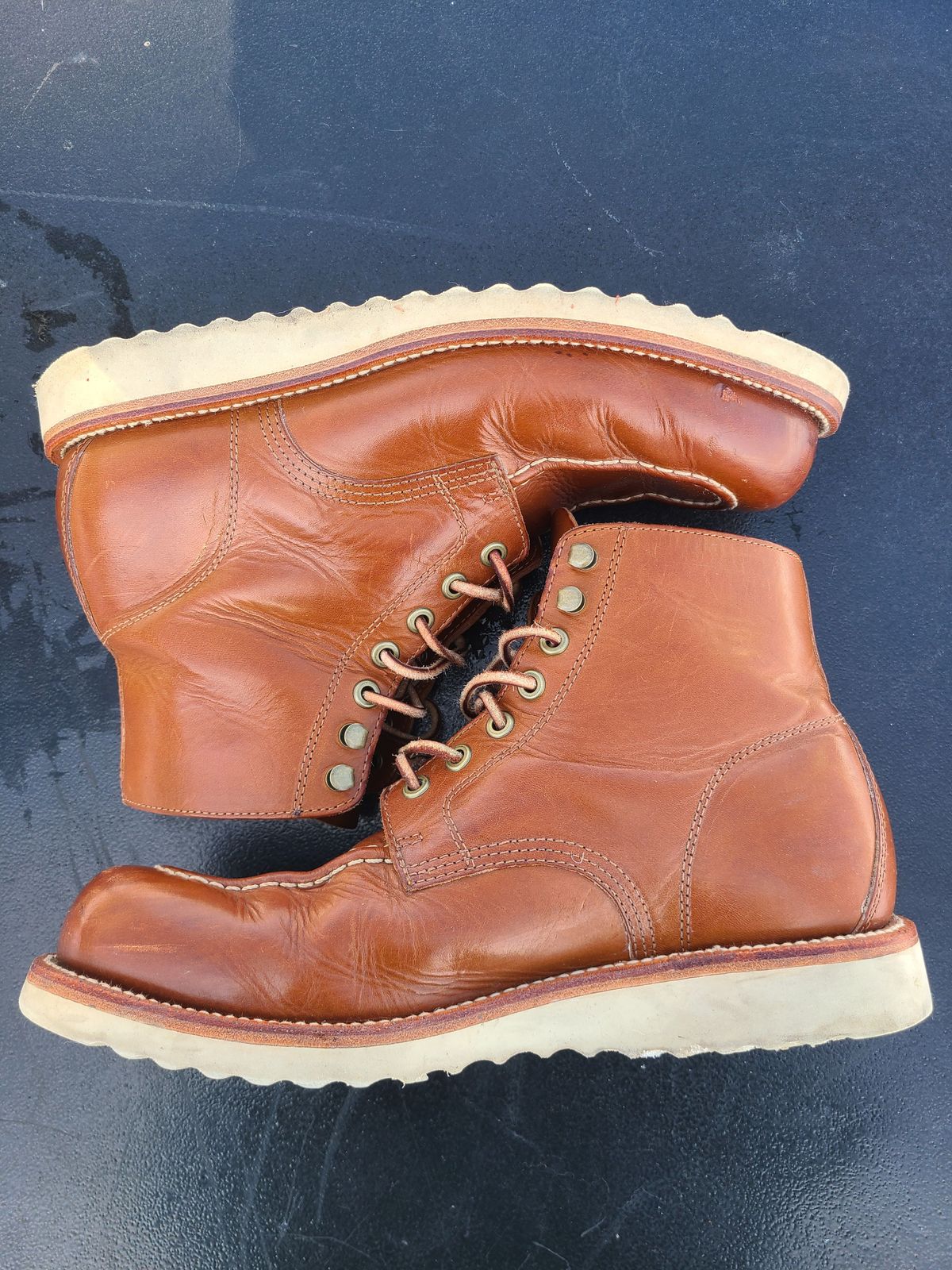 Photo by patinathunderdome on February 5, 2022 of the Grant Stone Brass Boot in Badalassi Carlo Saddle Tan Minerva.