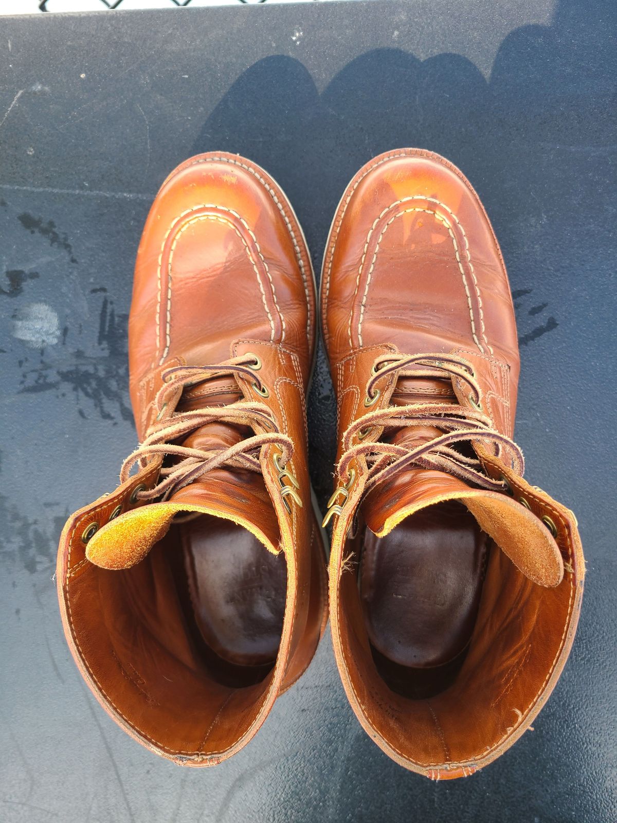 Photo by patinathunderdome on February 5, 2022 of the Grant Stone Brass Boot in Badalassi Carlo Saddle Tan Minerva.