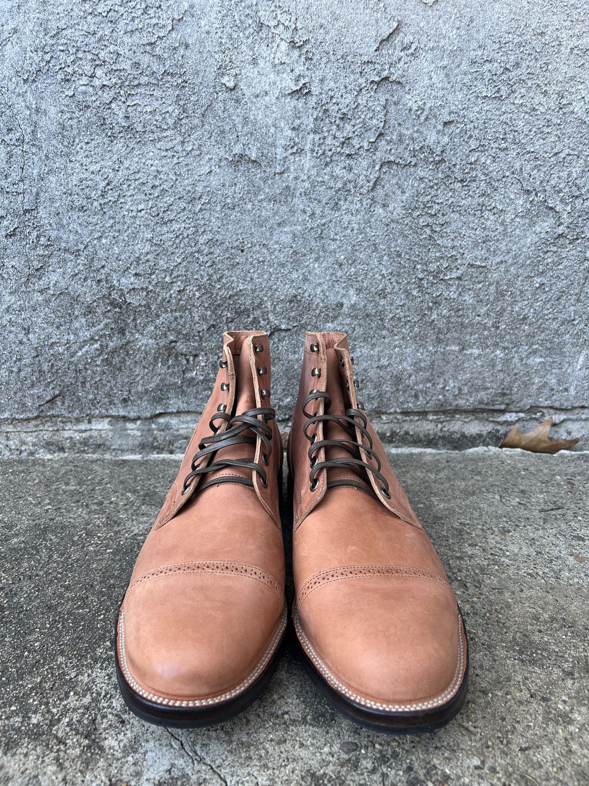 Photo by patinathunderdome on October 1, 2021 of the Viberg Service Boot in Maryam Used Cuoio Vitello Calf.