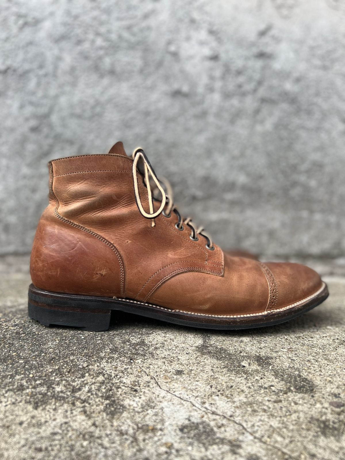 Photo by patinathunderdome on December 4, 2021 of the Viberg Service Boot in Maryam Used Cuoio Vitello Calf.