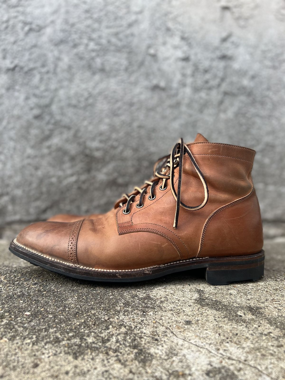 Photo by patinathunderdome on December 4, 2021 of the Viberg Service Boot in Maryam Used Cuoio Vitello Calf.