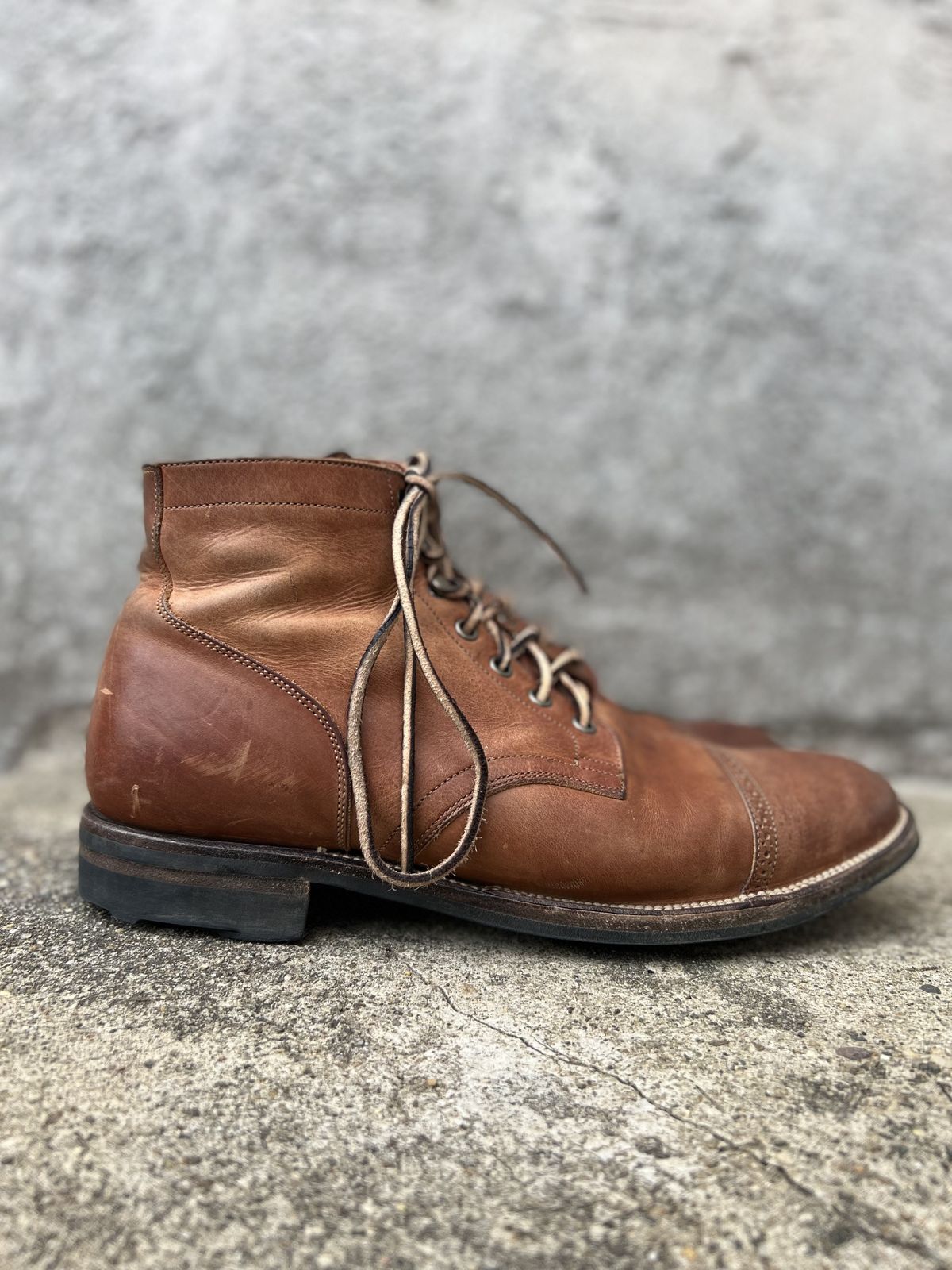 Photo by patinathunderdome on March 5, 2022 of the Viberg Service Boot in Maryam Used Cuoio Vitello Calf.