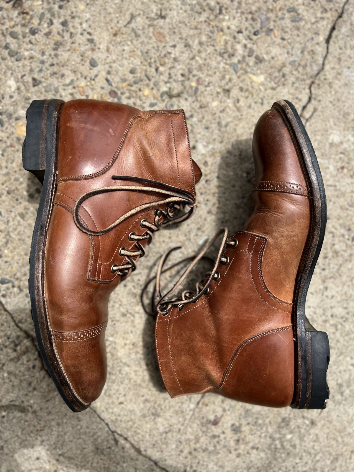 Photo by patinathunderdome on May 5, 2022 of the Viberg Service Boot in Maryam Used Cuoio Vitello Calf.