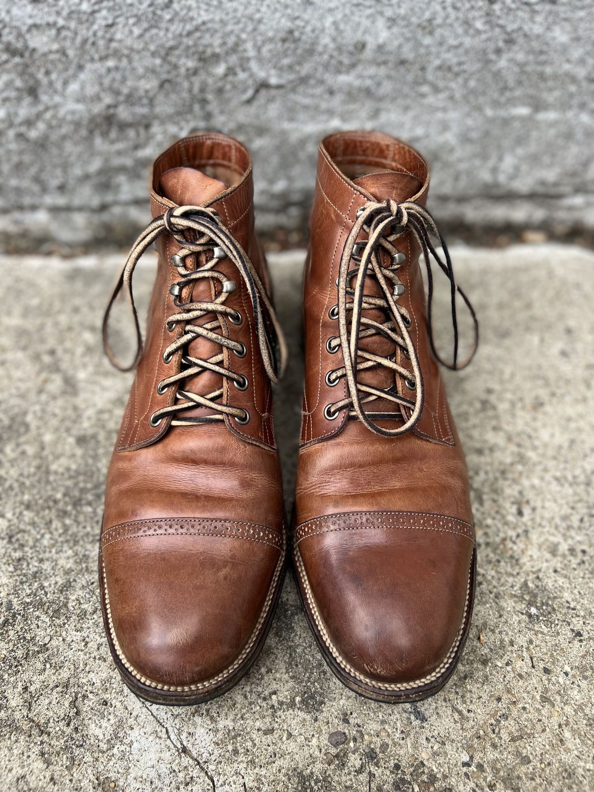 Photo by patinathunderdome on May 5, 2022 of the Viberg Service Boot in Maryam Used Cuoio Vitello Calf.