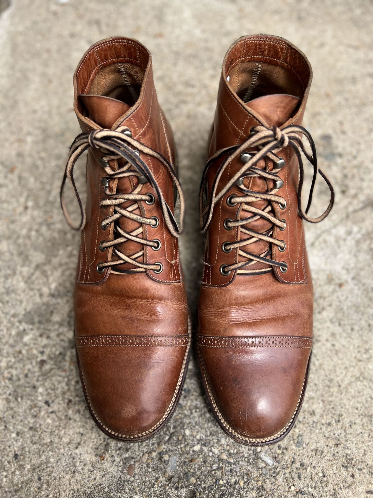 Photo by patinathunderdome on May 5, 2022 of the Viberg Service Boot in Maryam Used Cuoio Vitello Calf.