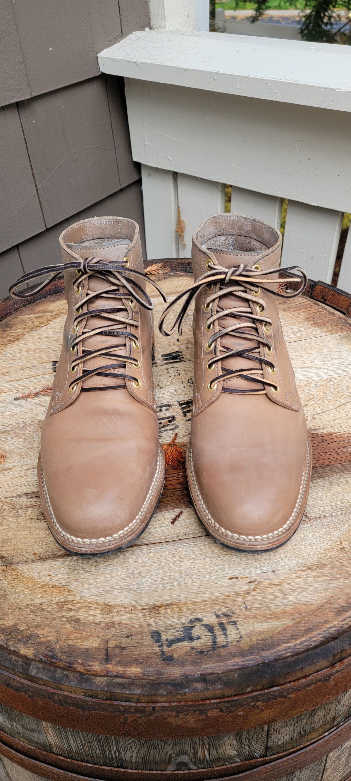 Photo by patinathunderdome on November 2, 2021 of the Viberg Service Boot in Maryam Light Grey Horsebutt.