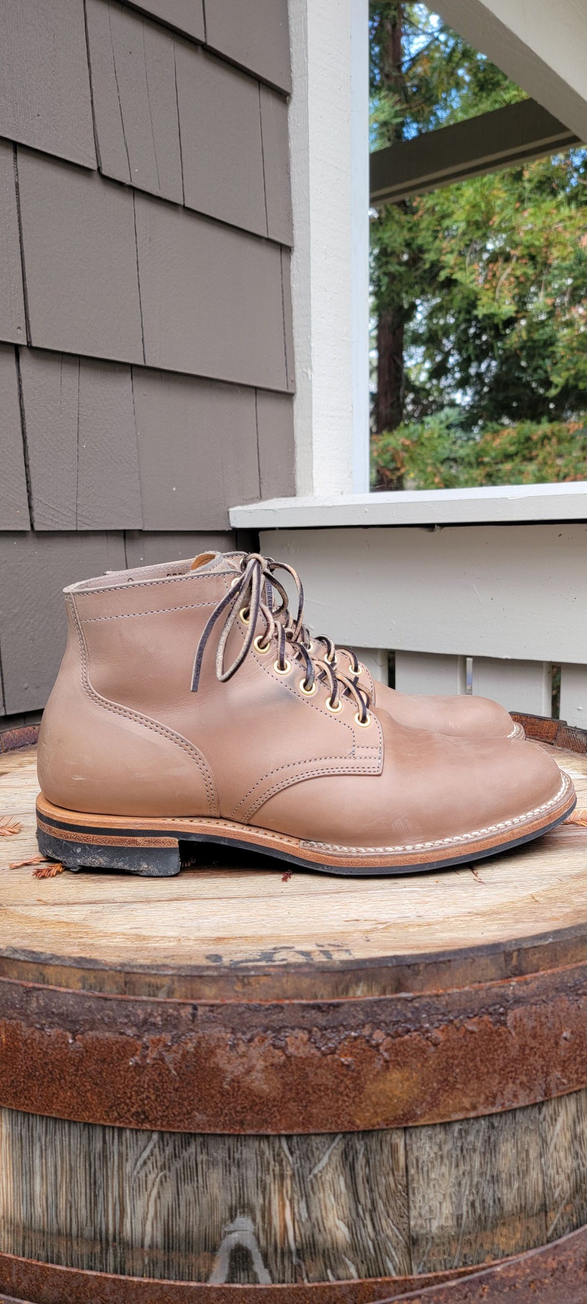 Photo by patinathunderdome on November 2, 2021 of the Viberg Service Boot in Maryam Light Grey Horsebutt.