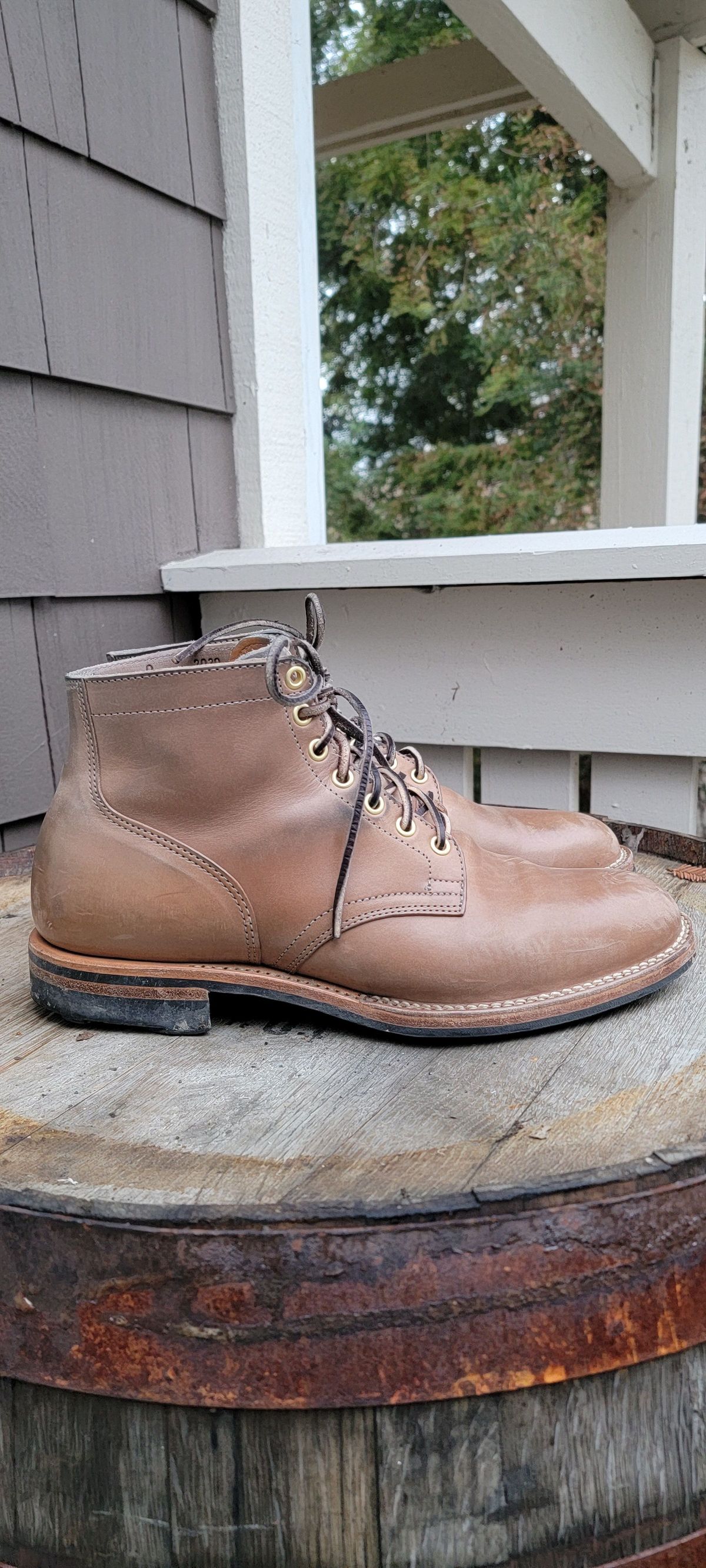 Photo by patinathunderdome on January 4, 2022 of the Viberg Service Boot in Maryam Light Grey Horsebutt.