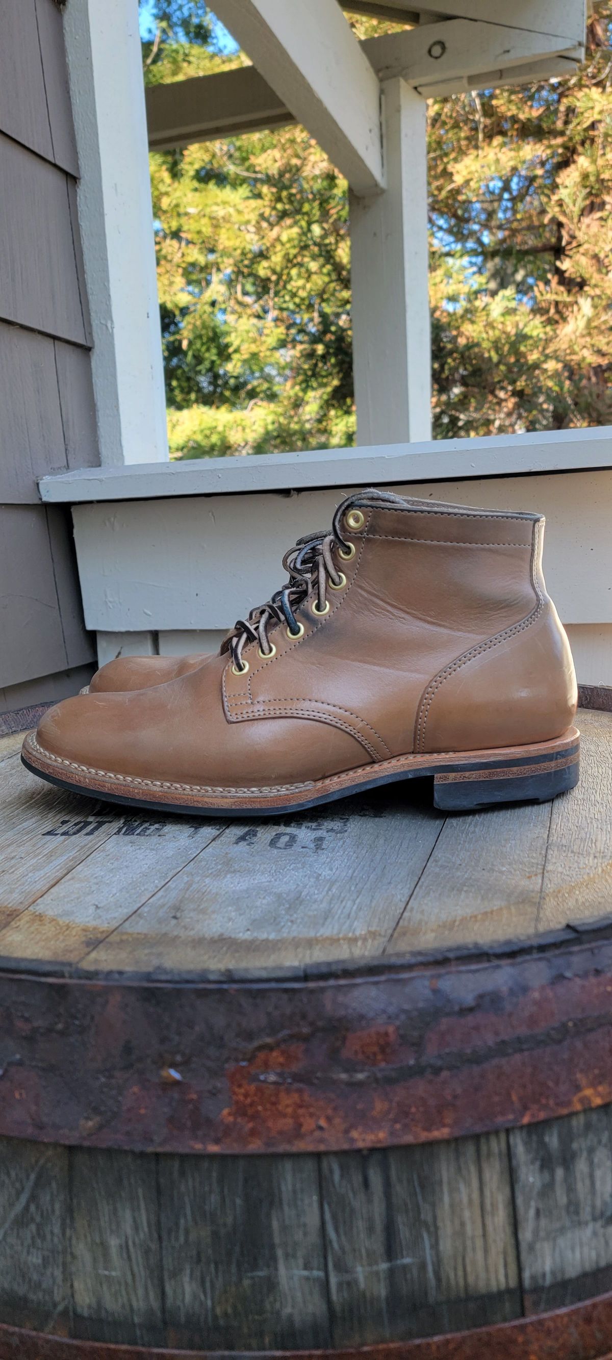 Photo by patinathunderdome on February 4, 2022 of the Viberg Service Boot in Maryam Light Grey Horsebutt.