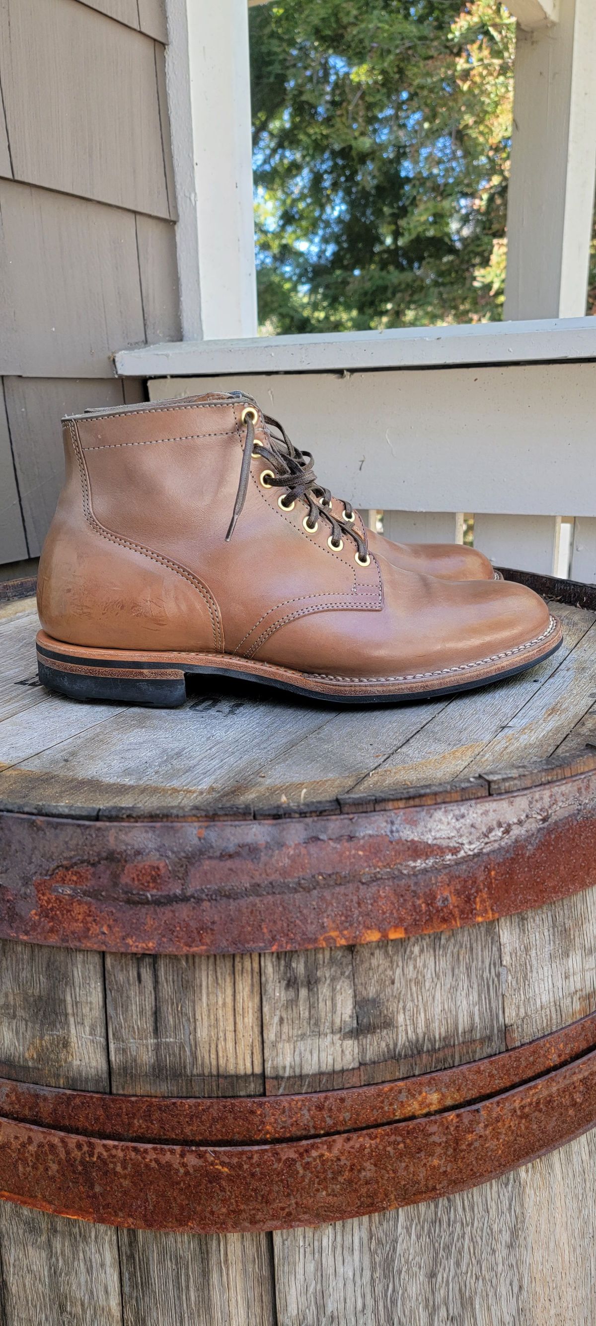 Photo by patinathunderdome on April 5, 2022 of the Viberg Service Boot in Maryam Light Grey Horsebutt.