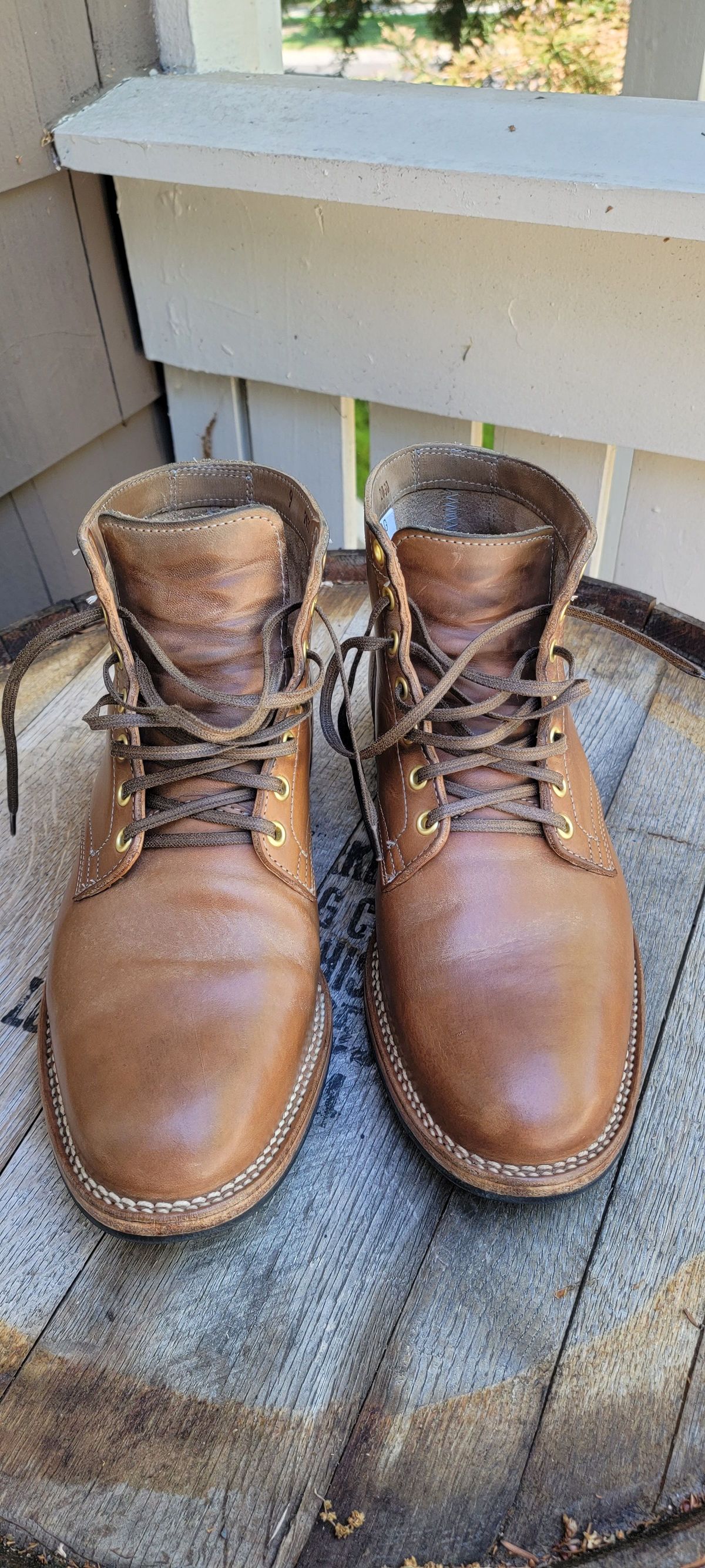 Photo by patinathunderdome on May 5, 2022 of the Viberg Service Boot in Maryam Light Grey Horsebutt.