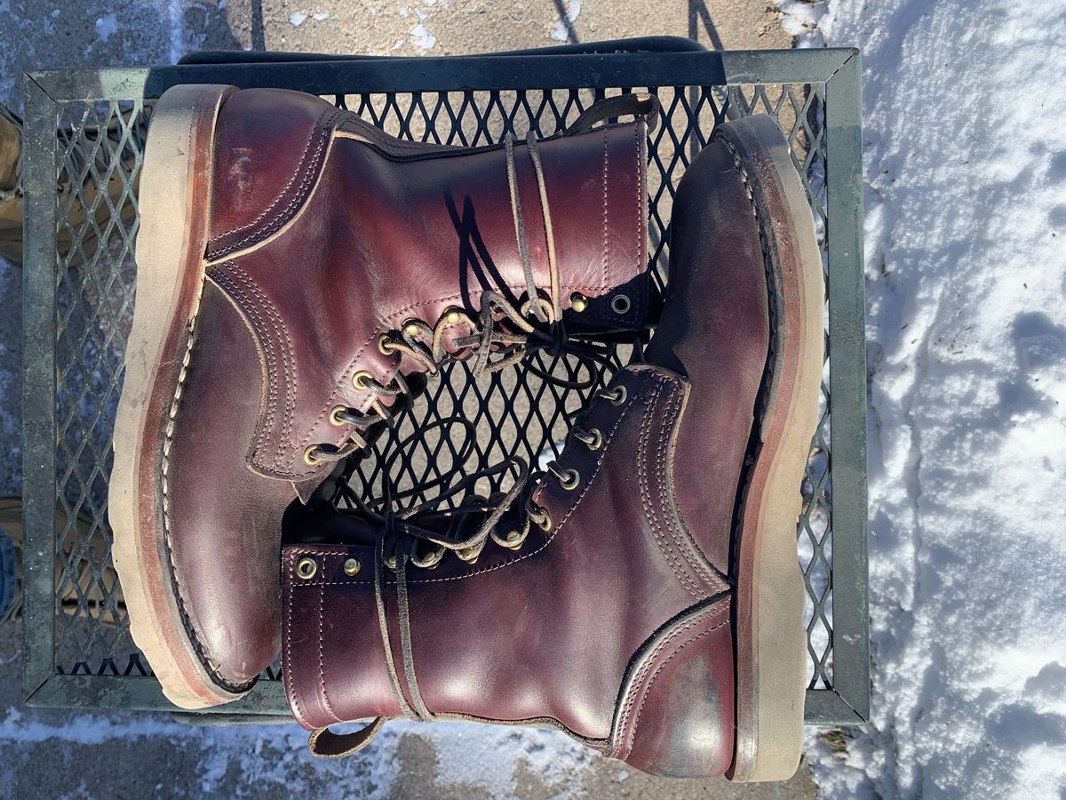 Photo by patinathunderdome on January 2, 2022 of the Nicks Traveler in Horween Color 8 Chromexcel.