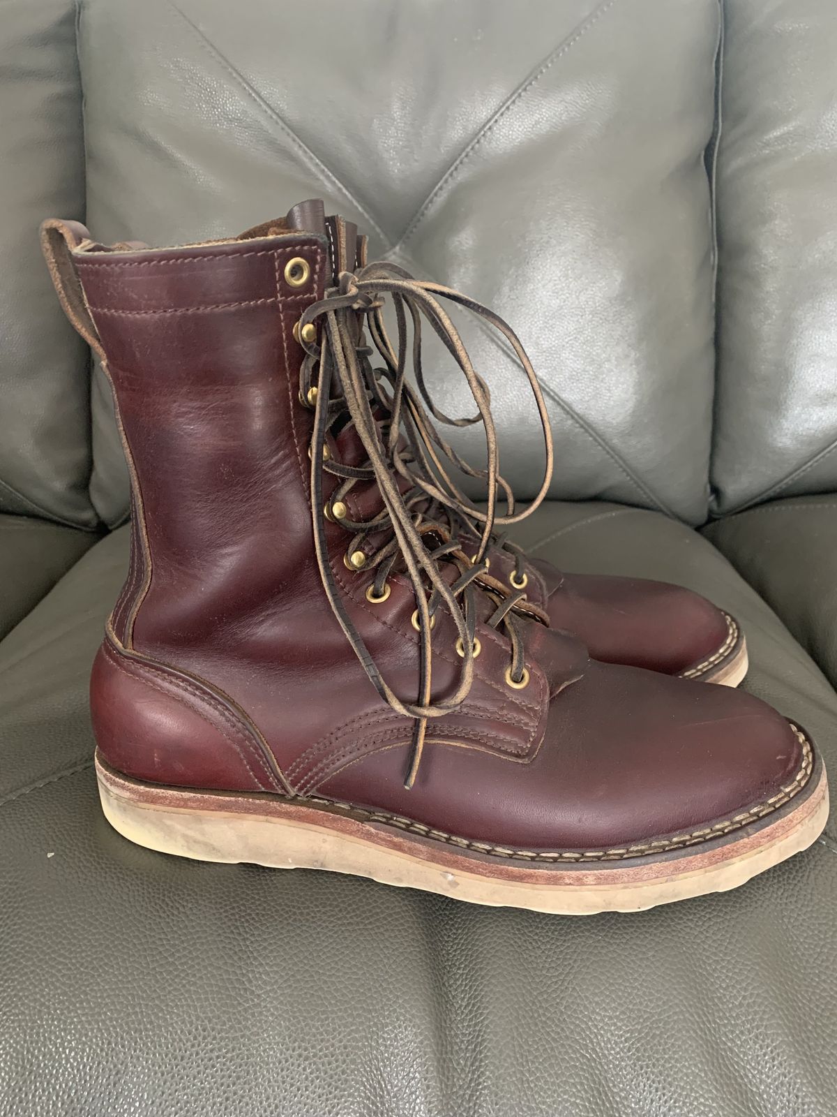Photo by patinathunderdome on February 4, 2022 of the Nicks Traveler in Horween Color 8 Chromexcel.