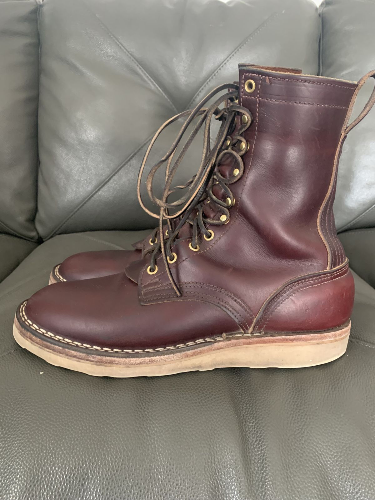 Photo by patinathunderdome on February 4, 2022 of the Nicks Traveler in Horween Color 8 Chromexcel.