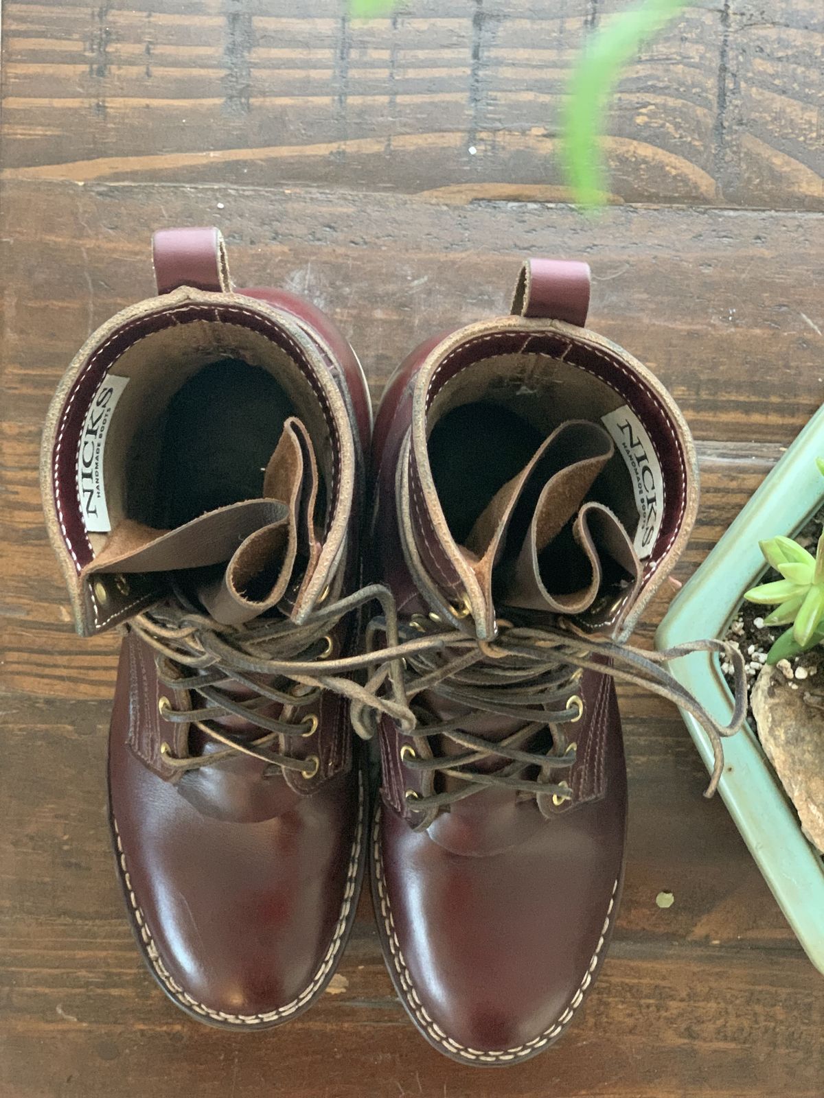 Photo by patinathunderdome on March 6, 2022 of the Nicks Traveler in Horween Color 8 Chromexcel.