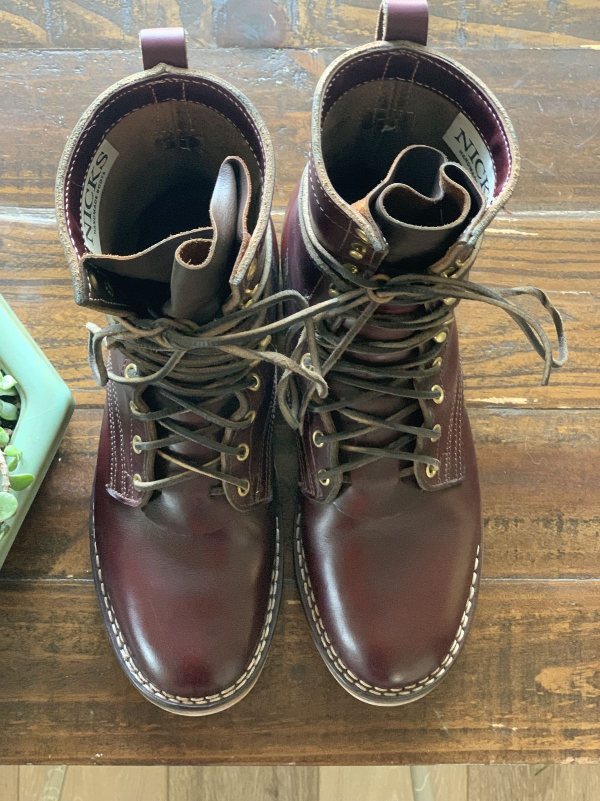 Photo by patinathunderdome on March 6, 2022 of the Nicks Traveler in Horween Color 8 Chromexcel.