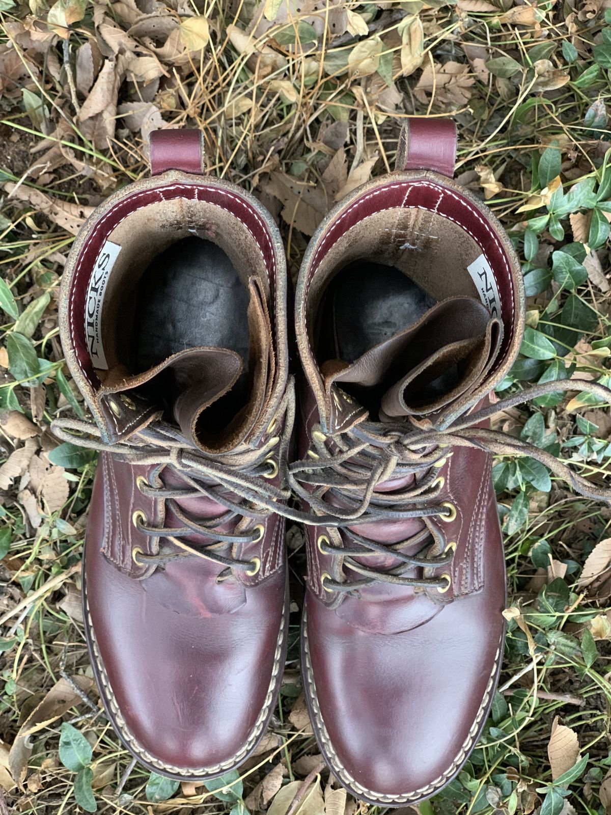 Photo by patinathunderdome on April 5, 2022 of the Nicks Traveler in Horween Color 8 Chromexcel.