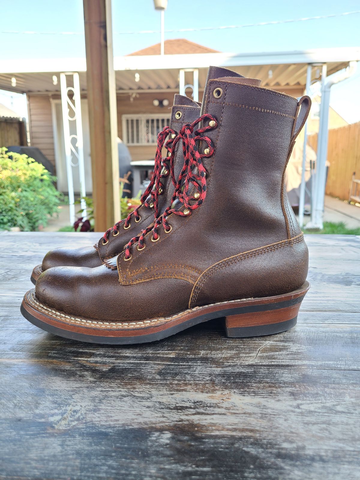 Photo by patinathunderdome on October 1, 2021 of the White's Bounty Hunter in Horween Cinnamon Waxed Flesh.
