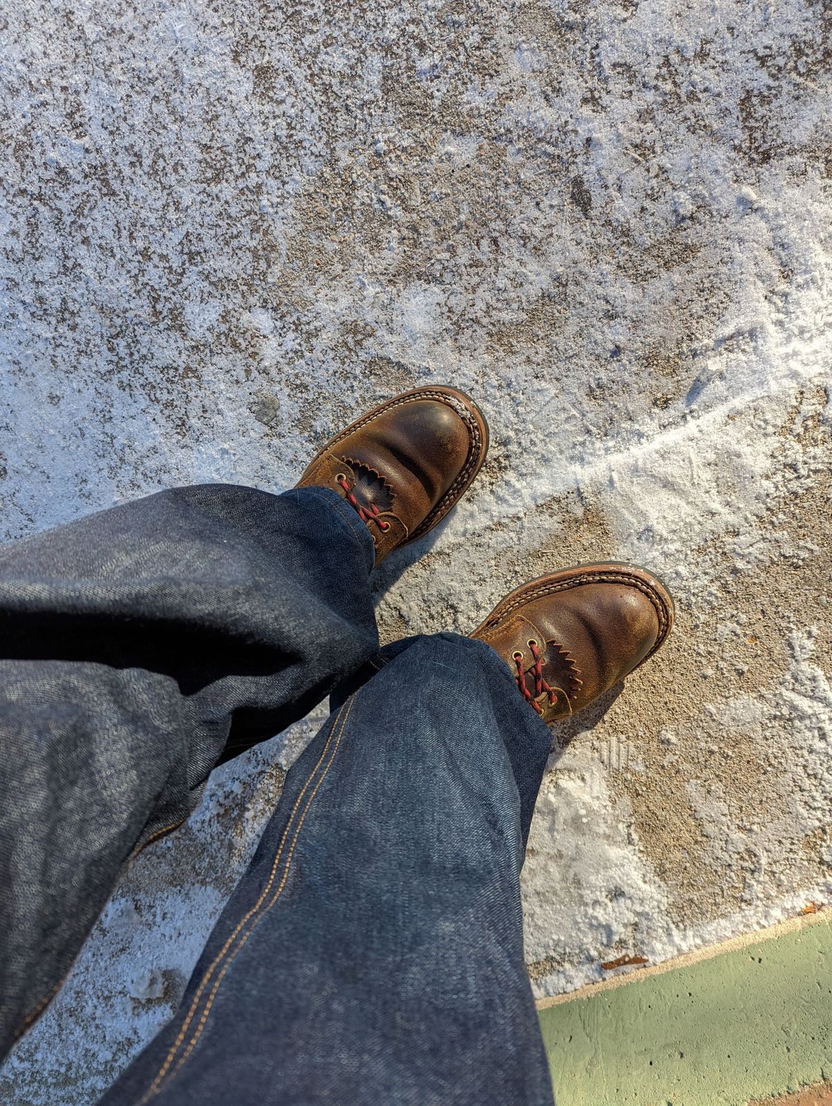 Photo by patinathunderdome on January 3, 2022 of the White's Bounty Hunter in Horween Cinnamon Waxed Flesh.