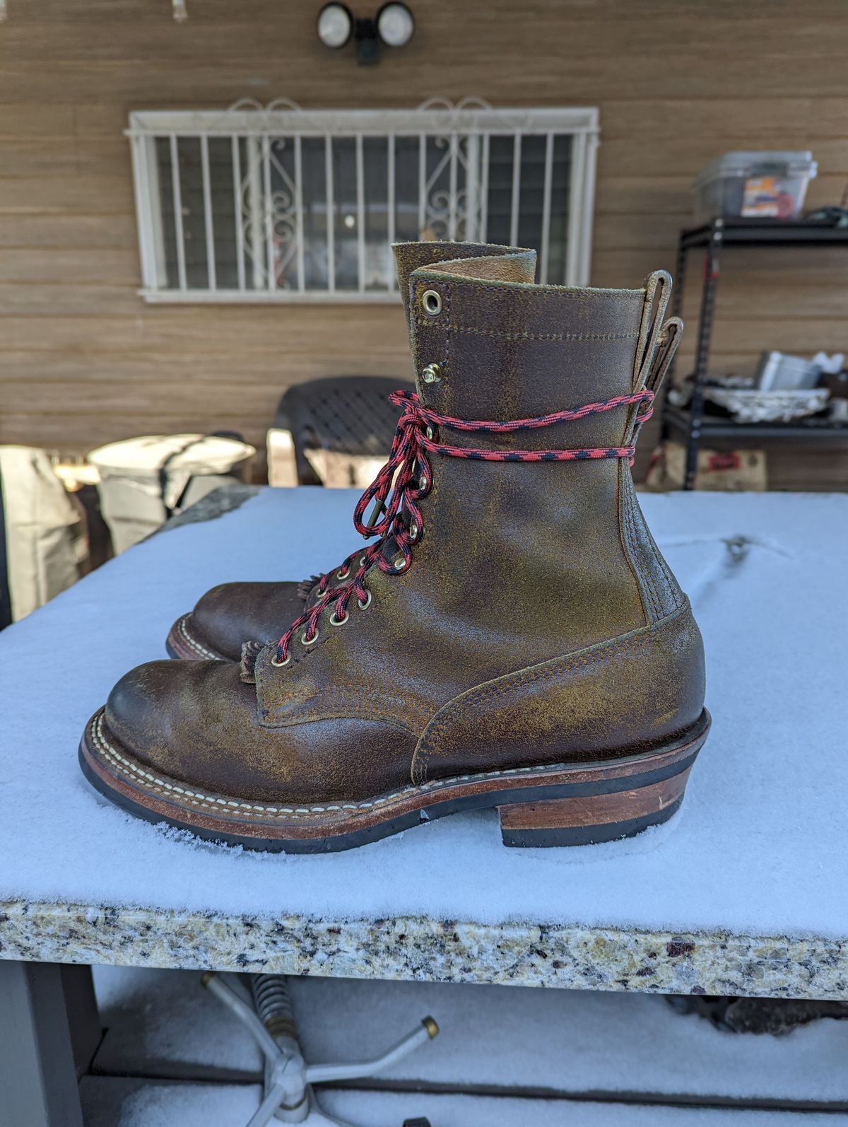Photo by patinathunderdome on January 3, 2022 of the White's Bounty Hunter in Horween Cinnamon Waxed Flesh.