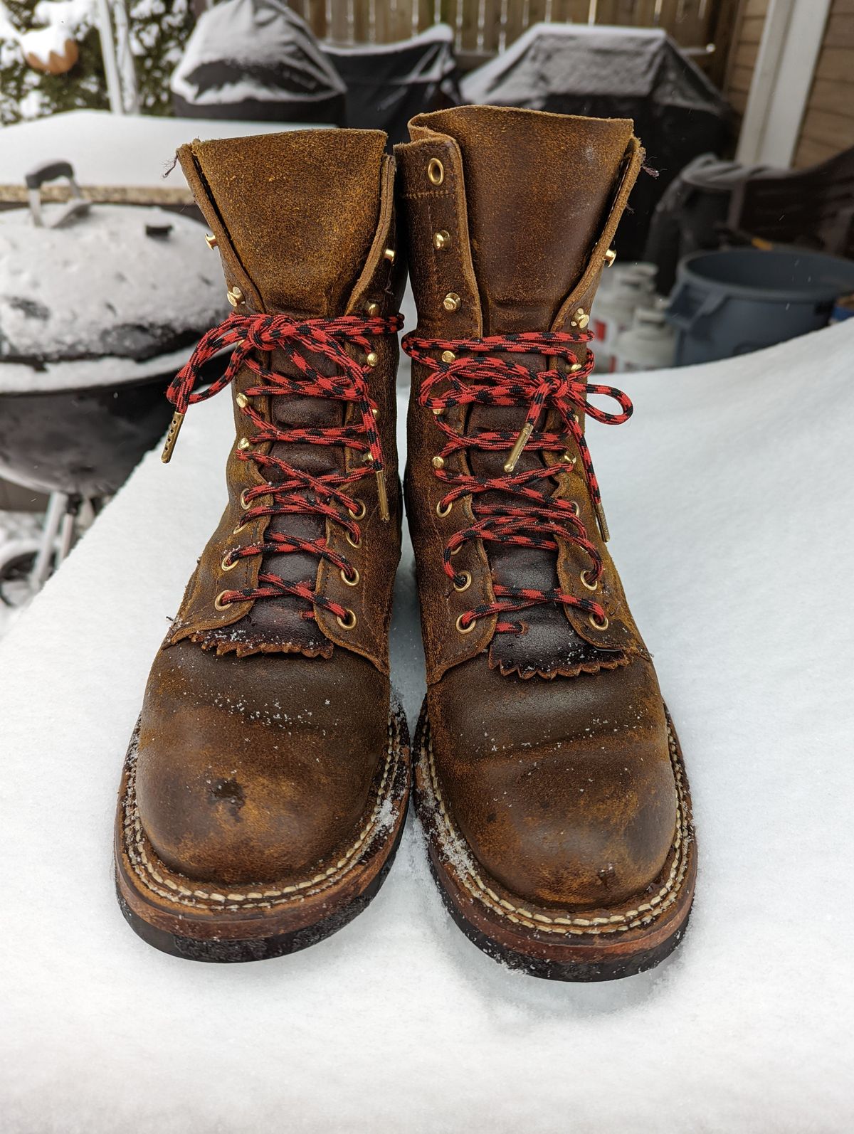 Photo by patinathunderdome on February 2, 2022 of the White's Bounty Hunter in Horween Cinnamon Waxed Flesh.