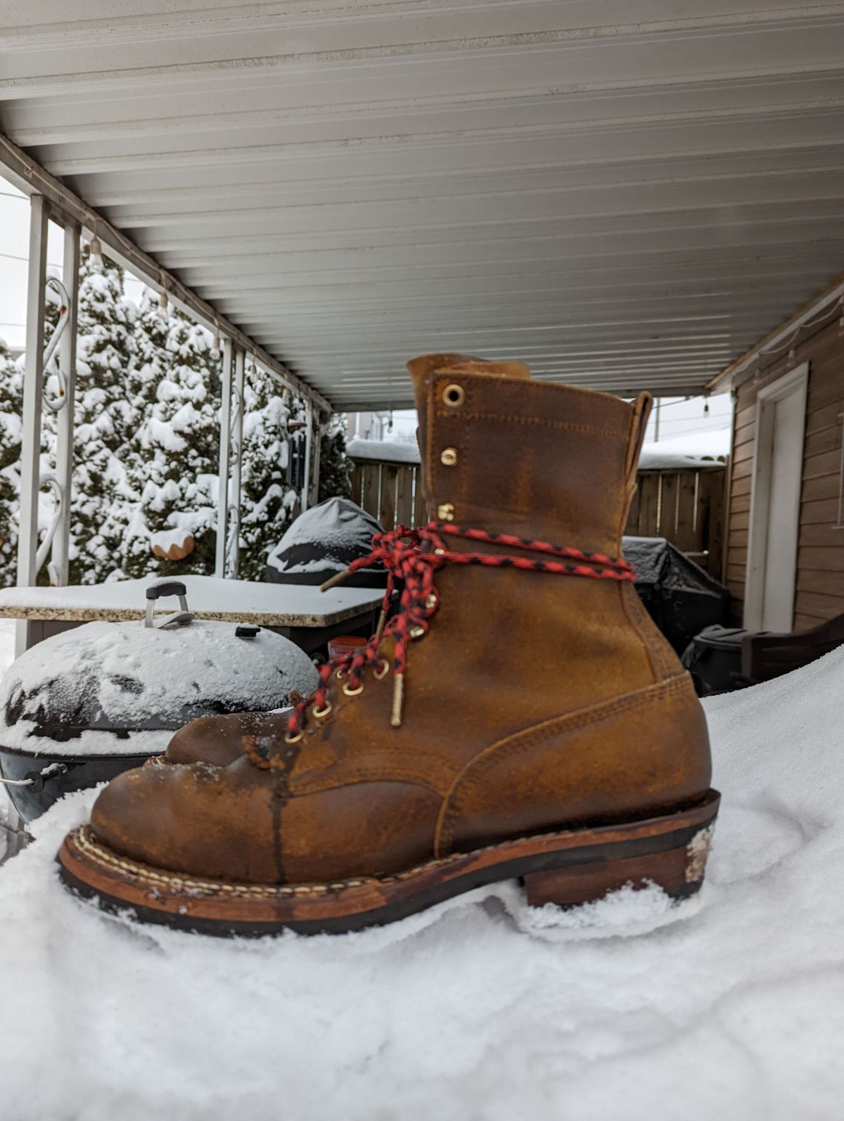 Photo by patinathunderdome on February 2, 2022 of the White's Bounty Hunter in Horween Cinnamon Waxed Flesh.
