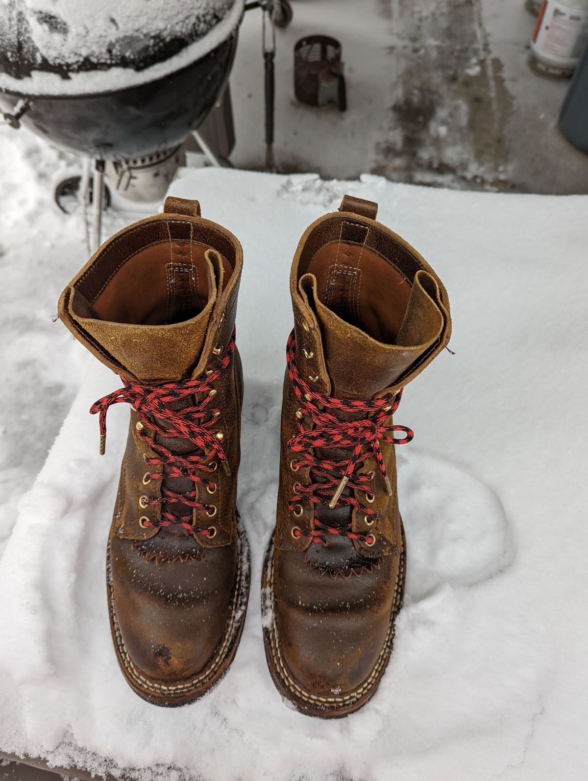 Photo by patinathunderdome on February 2, 2022 of the White's Bounty Hunter in Horween Cinnamon Waxed Flesh.