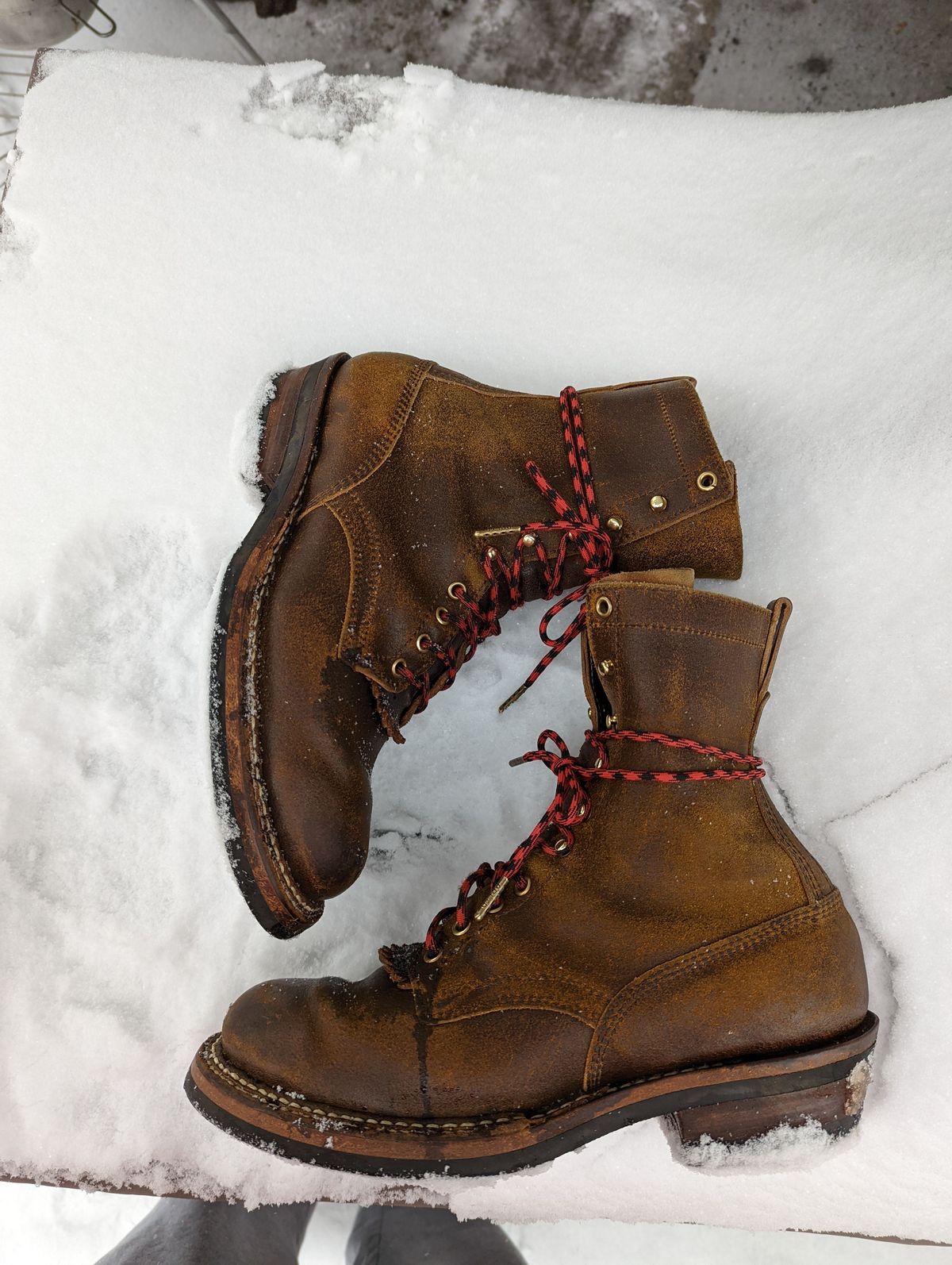 Photo by patinathunderdome on February 2, 2022 of the White's Bounty Hunter in Horween Cinnamon Waxed Flesh.