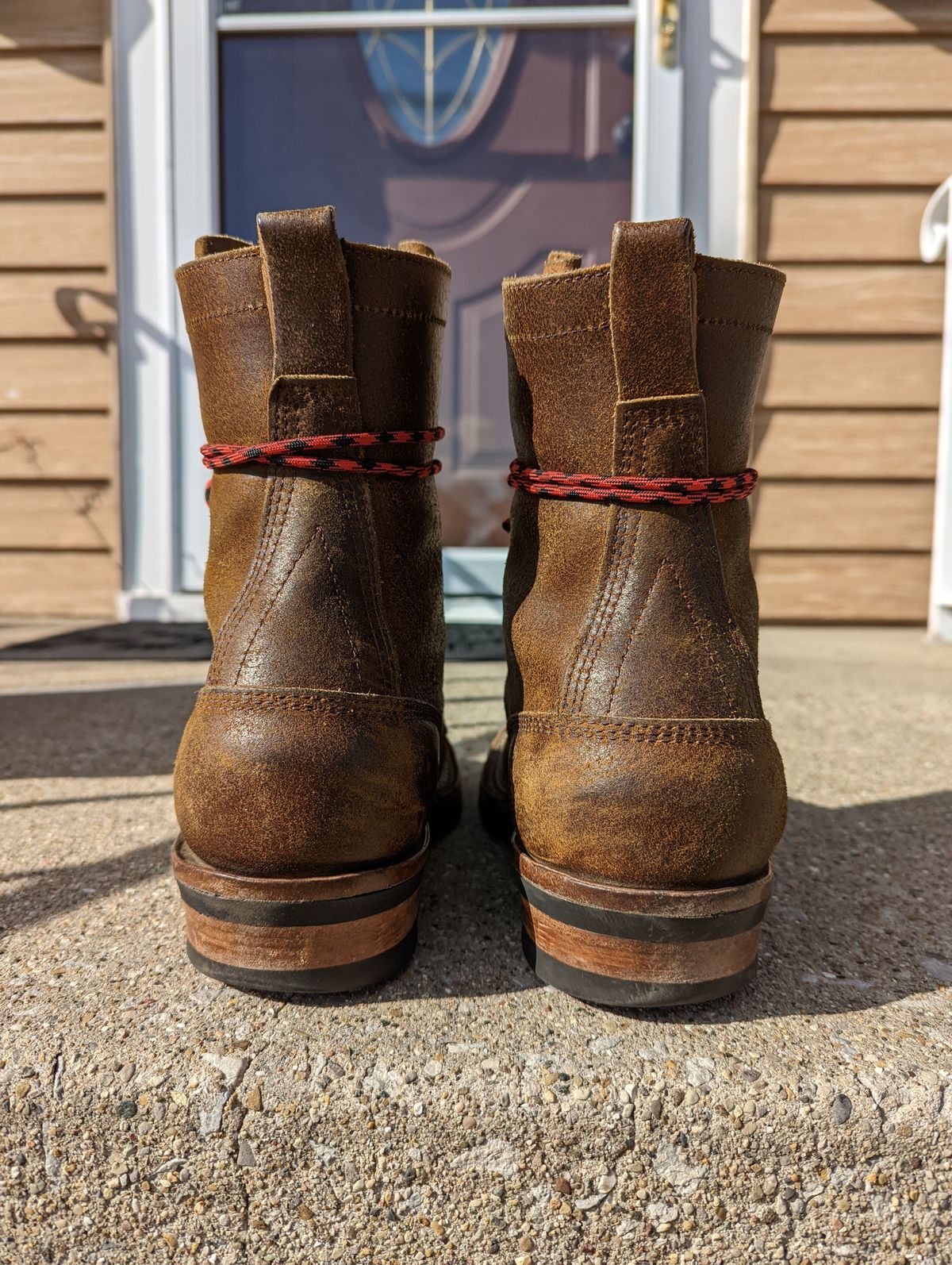 Photo by patinathunderdome on April 1, 2022 of the White's Bounty Hunter in Horween Cinnamon Waxed Flesh.