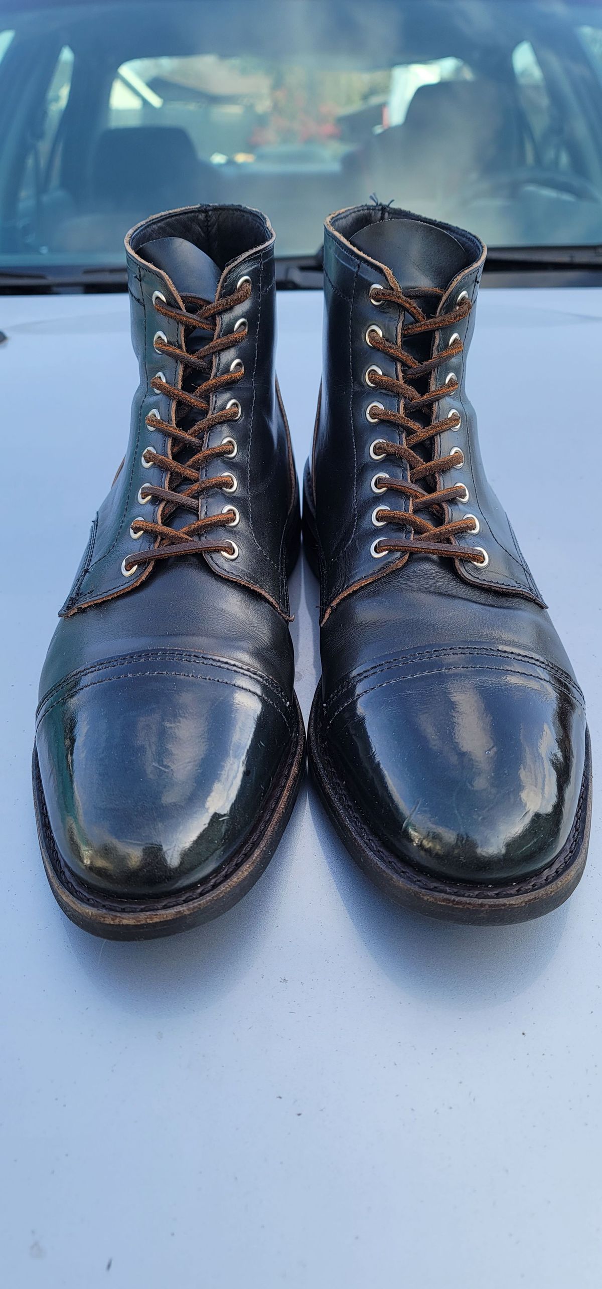 Photo by patinathunderdome on February 5, 2022 of the Thursday Vanguard in Horween Indigo Chromexcel.