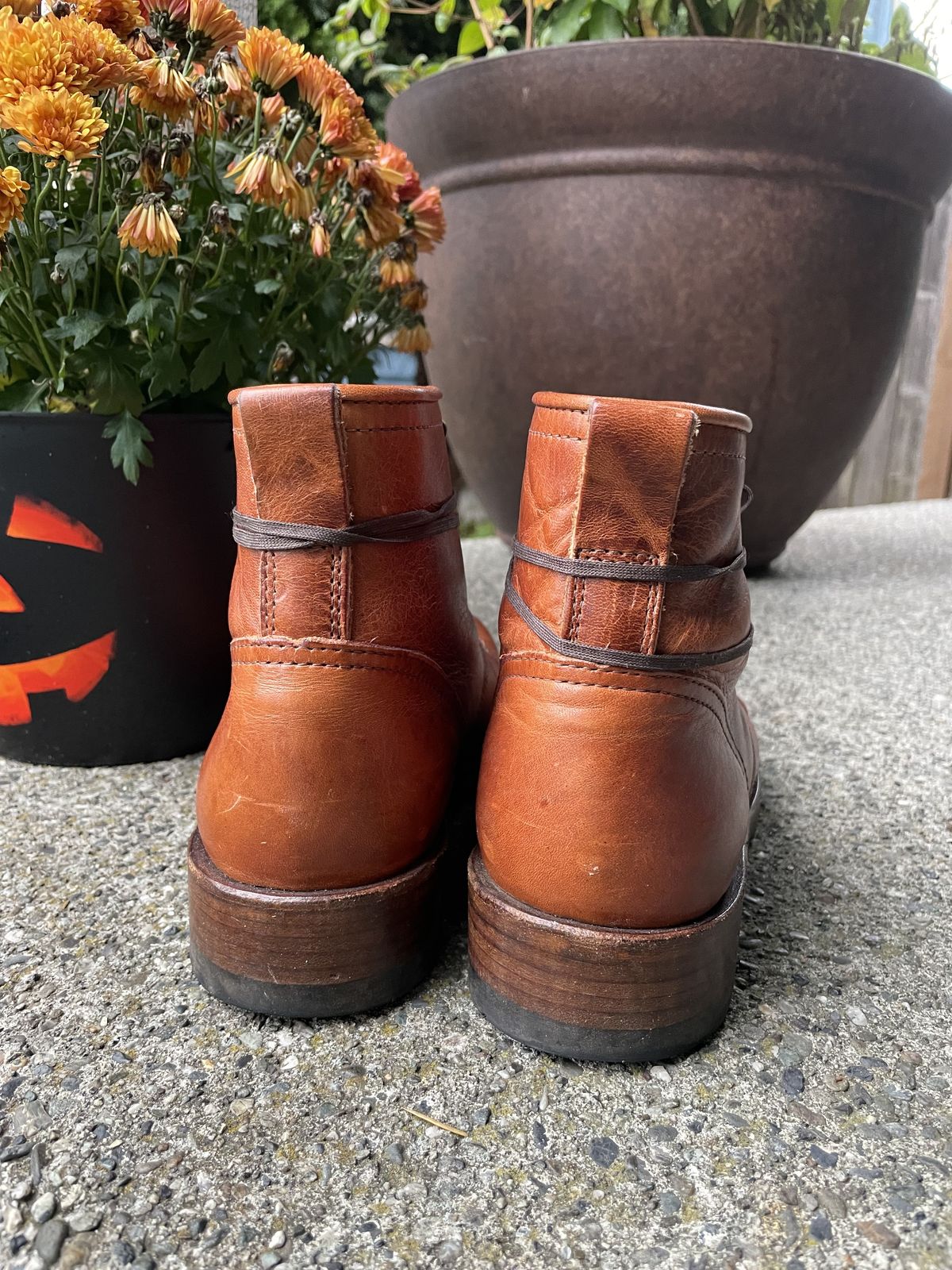 Photo by patinathunderdome on December 4, 2021 of the Julian Boots Bowery in Horween Cognac Essex.
