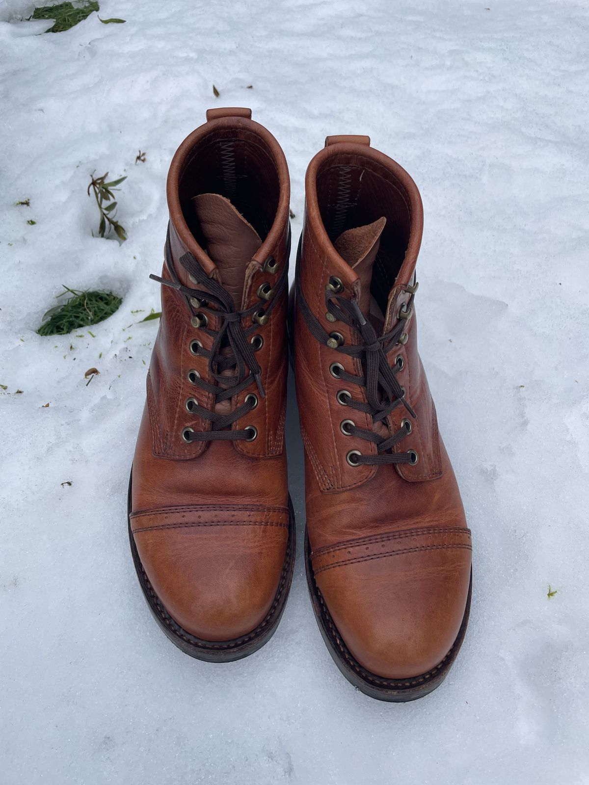 Photo by patinathunderdome on January 4, 2022 of the Julian Boots Bowery in Horween Cognac Essex.