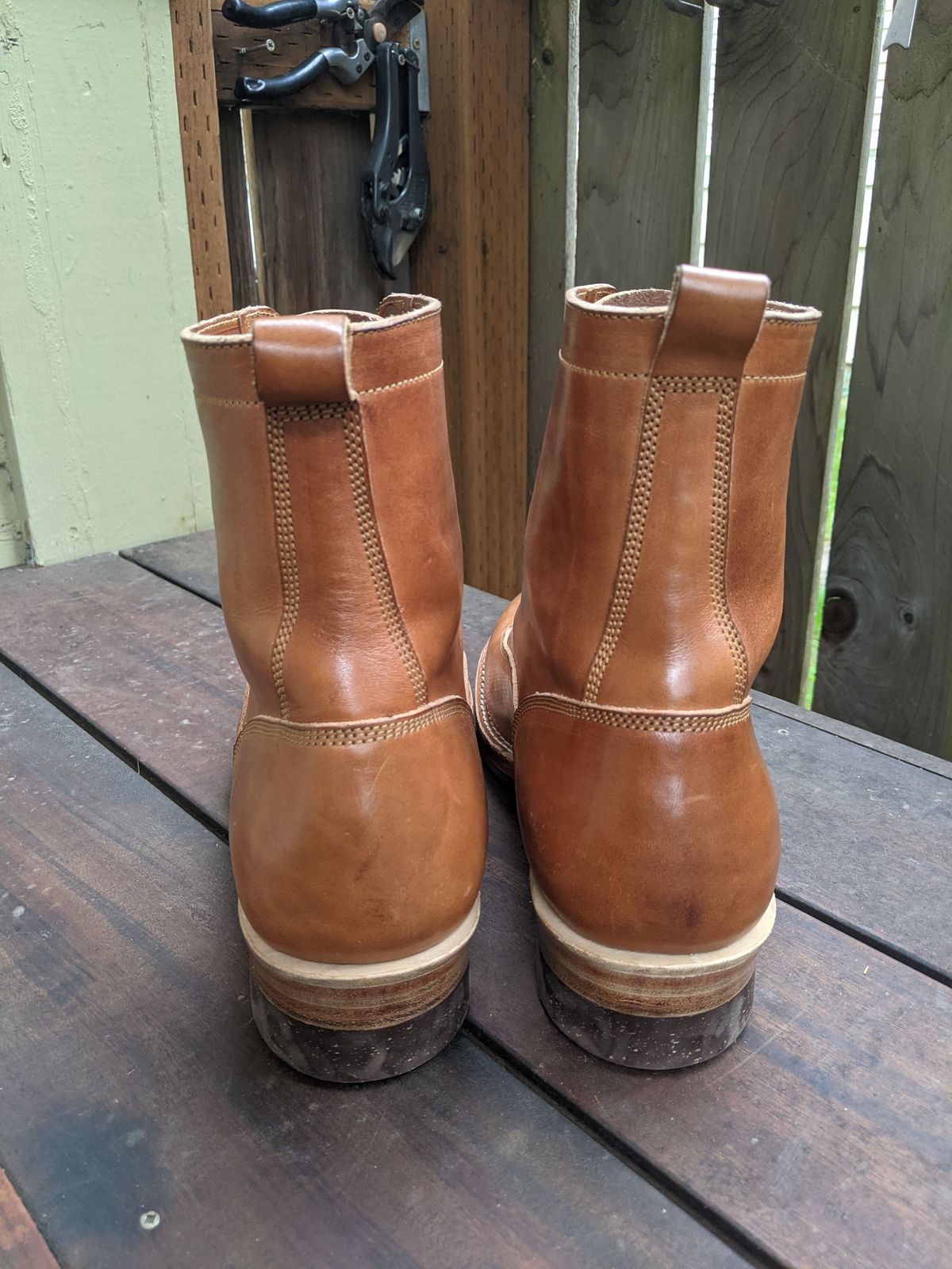 Photo by patinathunderdome on October 6, 2021 of the Onderhoud LCV01 Lineman Boot in Wickett & Craig Buck Brown Traditional Harness.