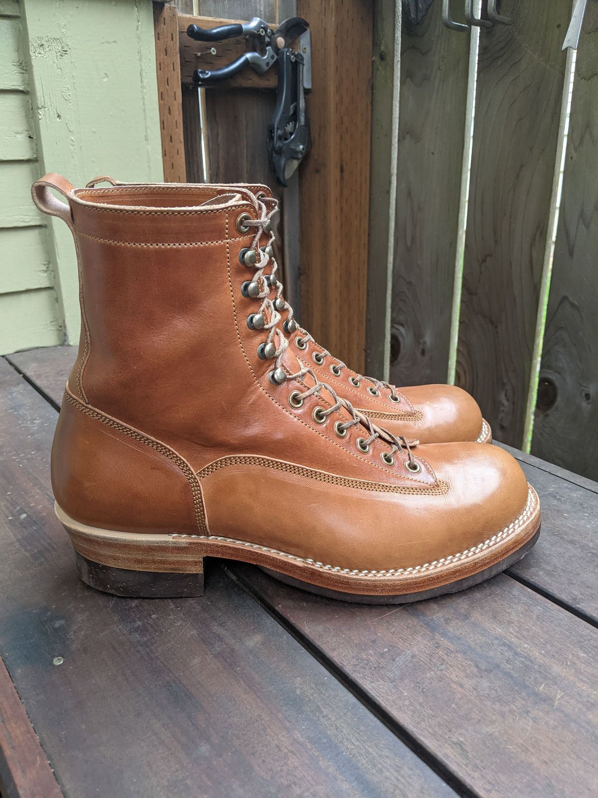 Photo by patinathunderdome on October 6, 2021 of the Onderhoud LCV01 Lineman Boot in Wickett & Craig Buck Brown Traditional Harness.
