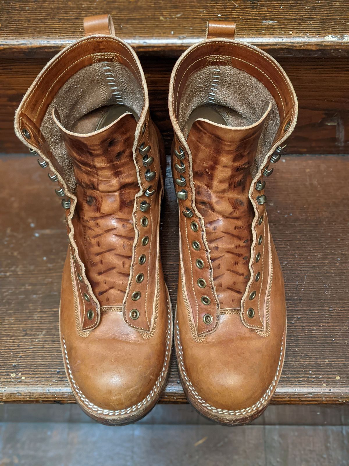 Photo by patinathunderdome on November 6, 2021 of the Onderhoud LCV01 Lineman Boot in Wickett & Craig Buck Brown Traditional Harness.