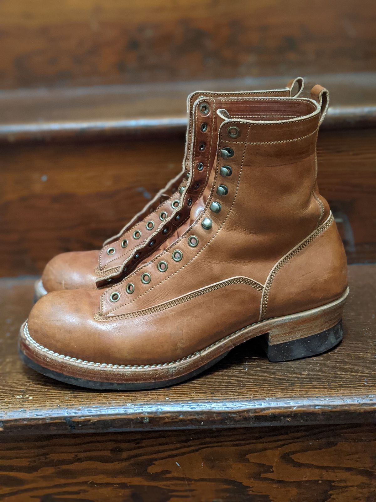 Photo by patinathunderdome on November 6, 2021 of the Onderhoud LCV01 Lineman Boot in Wickett & Craig Buck Brown Traditional Harness.